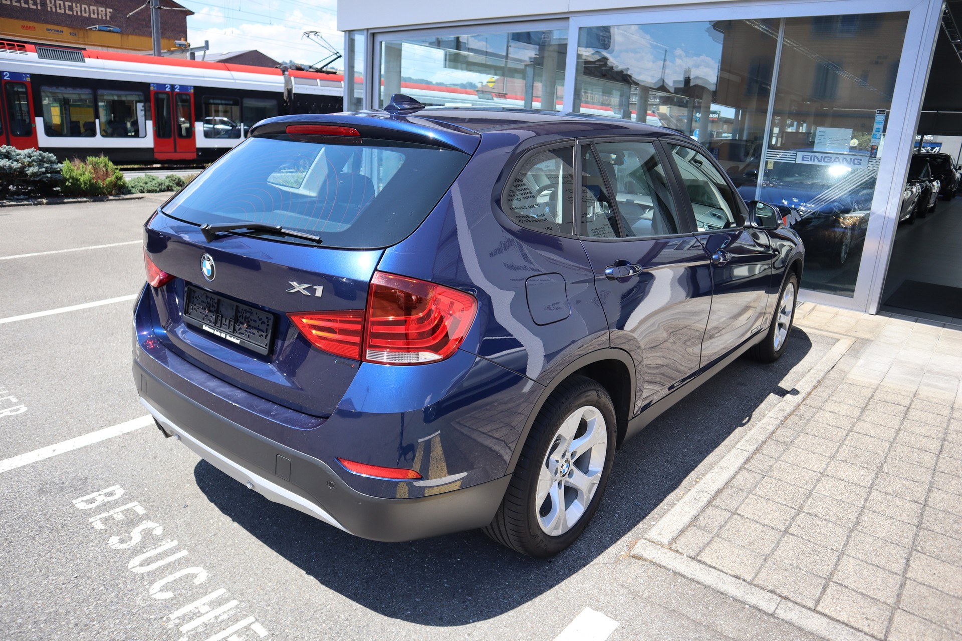 BMW X1 xDrive 20i-image-3