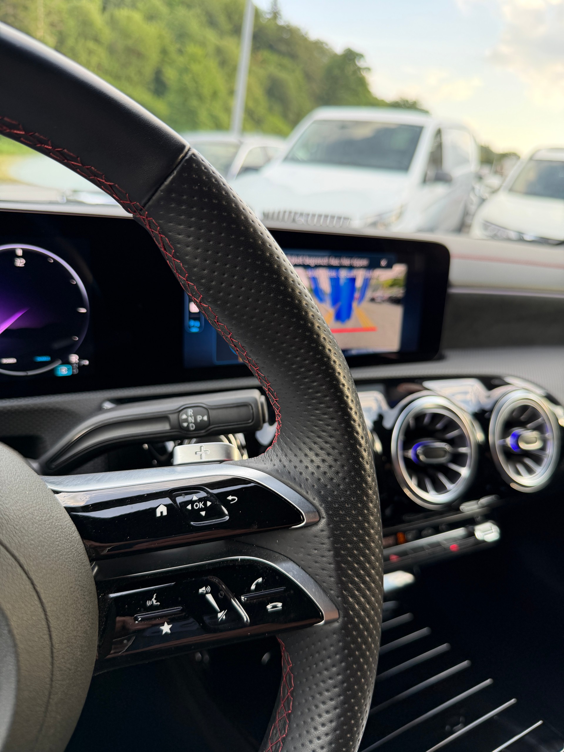 MERCEDES-BENZ CLA 200 7G-DCT-image-14