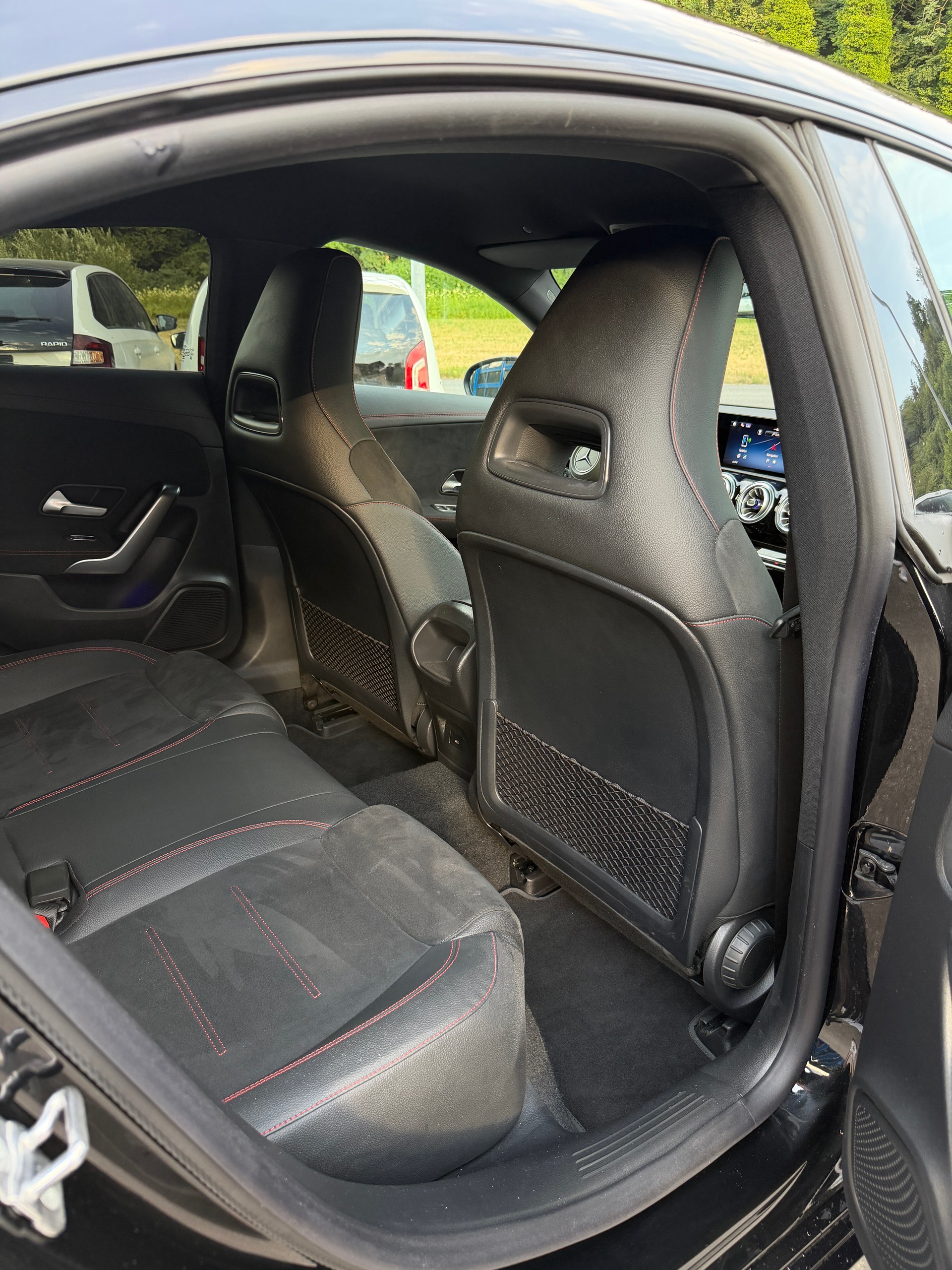 MERCEDES-BENZ CLA 200 7G-DCT-image-11