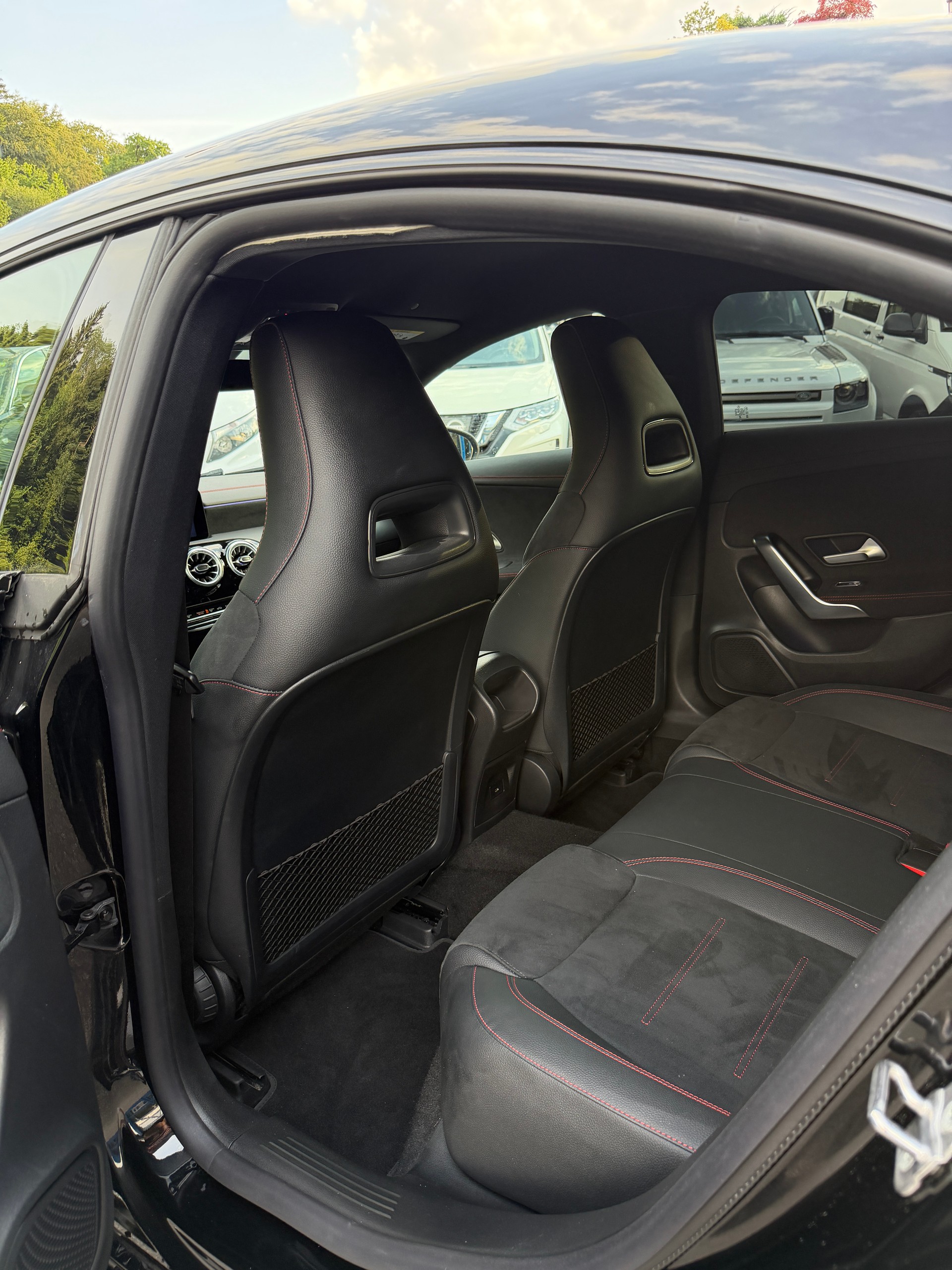 MERCEDES-BENZ CLA 200 7G-DCT-image-8
