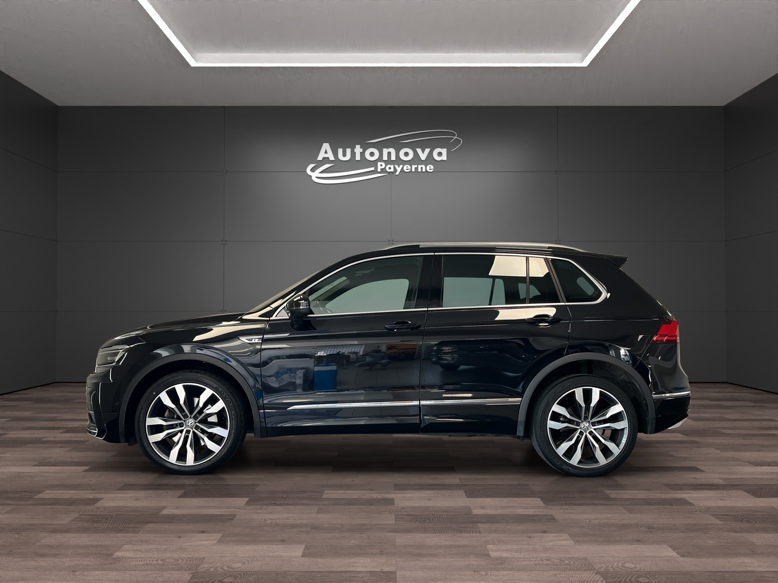 VW Tiguan 2.0TSI Highline 4Motion DSG-image-2