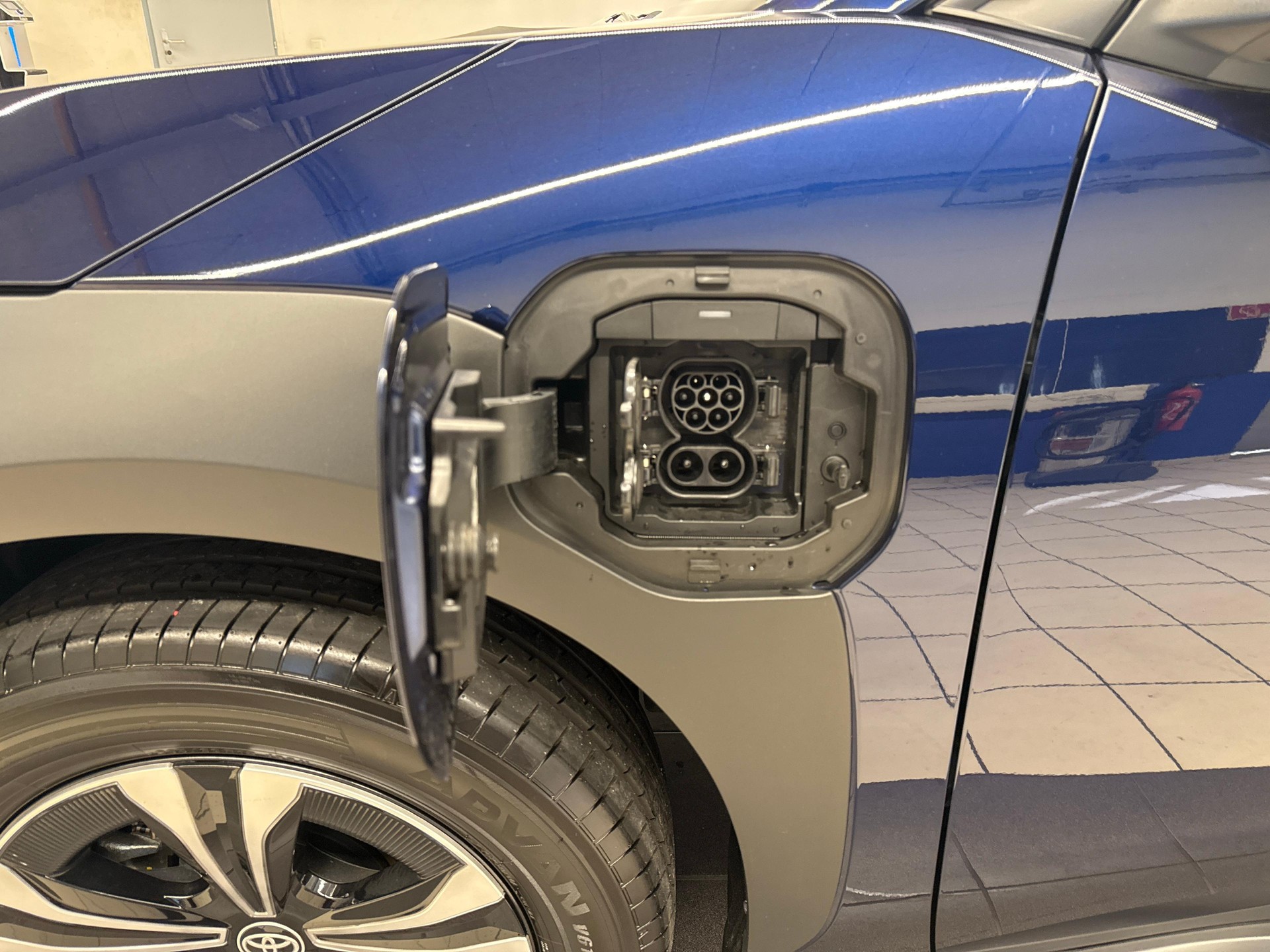 TOYOTA bZ4X Style AWD 11 KW - Ruote invernali incluse-image-14