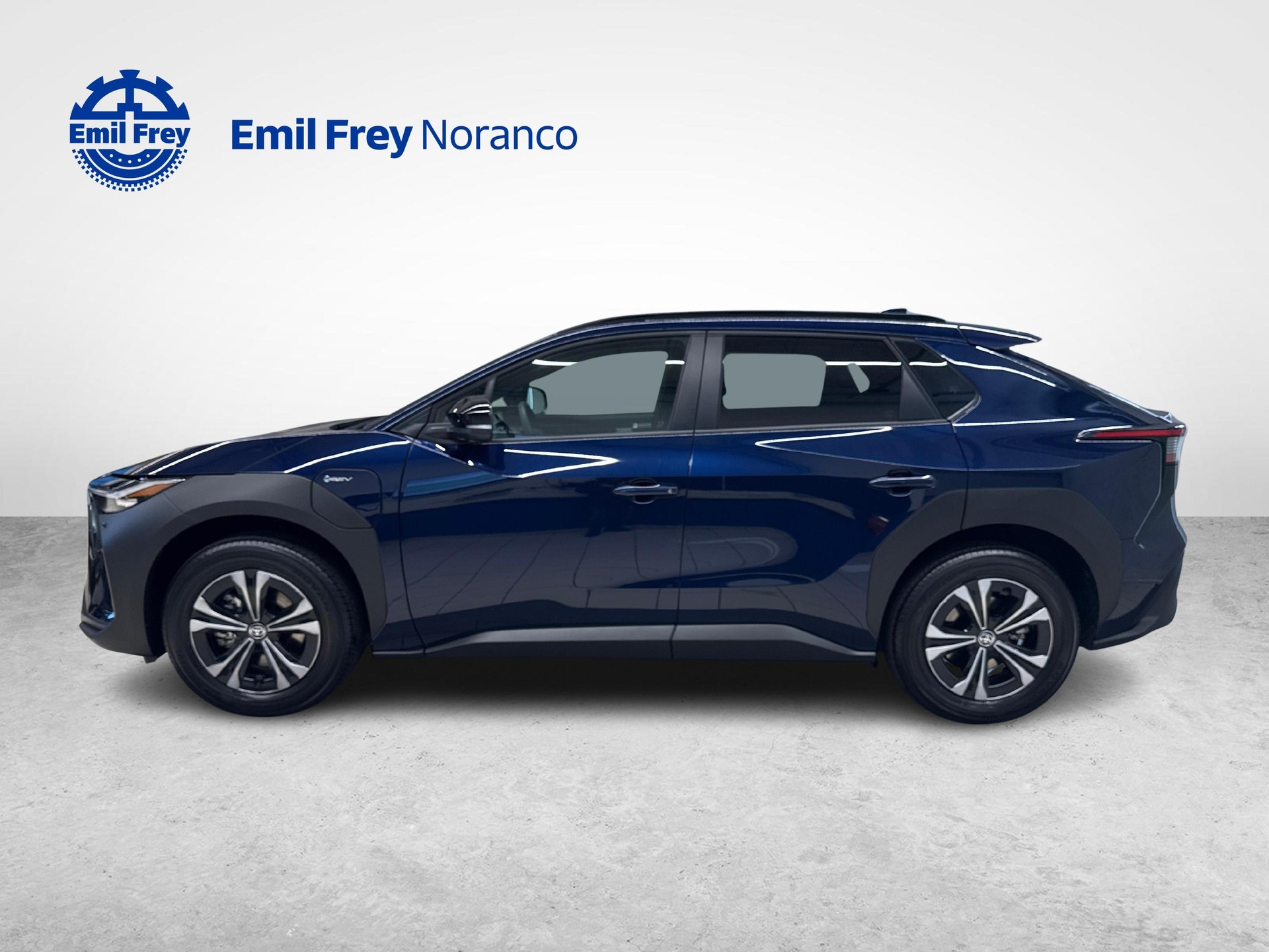 TOYOTA bZ4X Style AWD 11 KW - Ruote invernali incluse-showroom-element-1