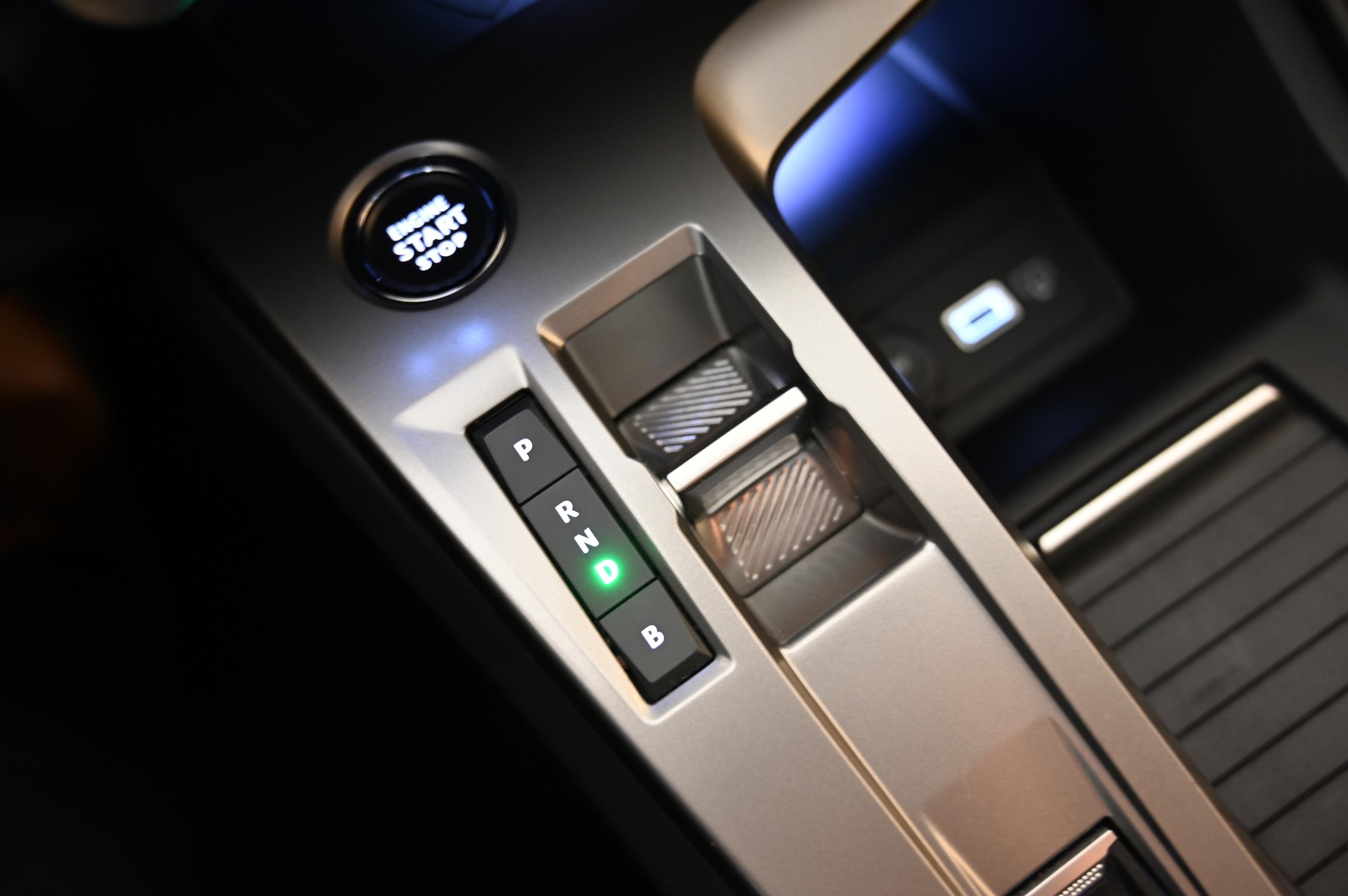 PEUGEOT 308 1.6 PHEV 180 Allure-image-14