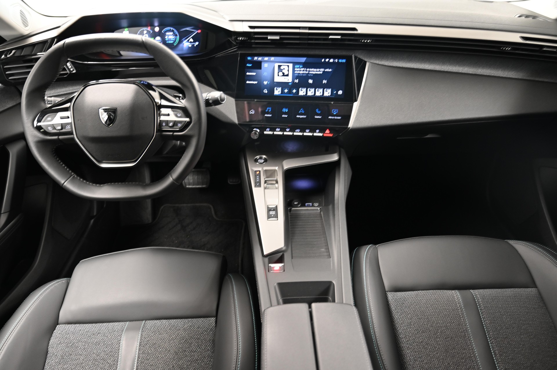 PEUGEOT 308 1.6 PHEV 180 Allure-image-7