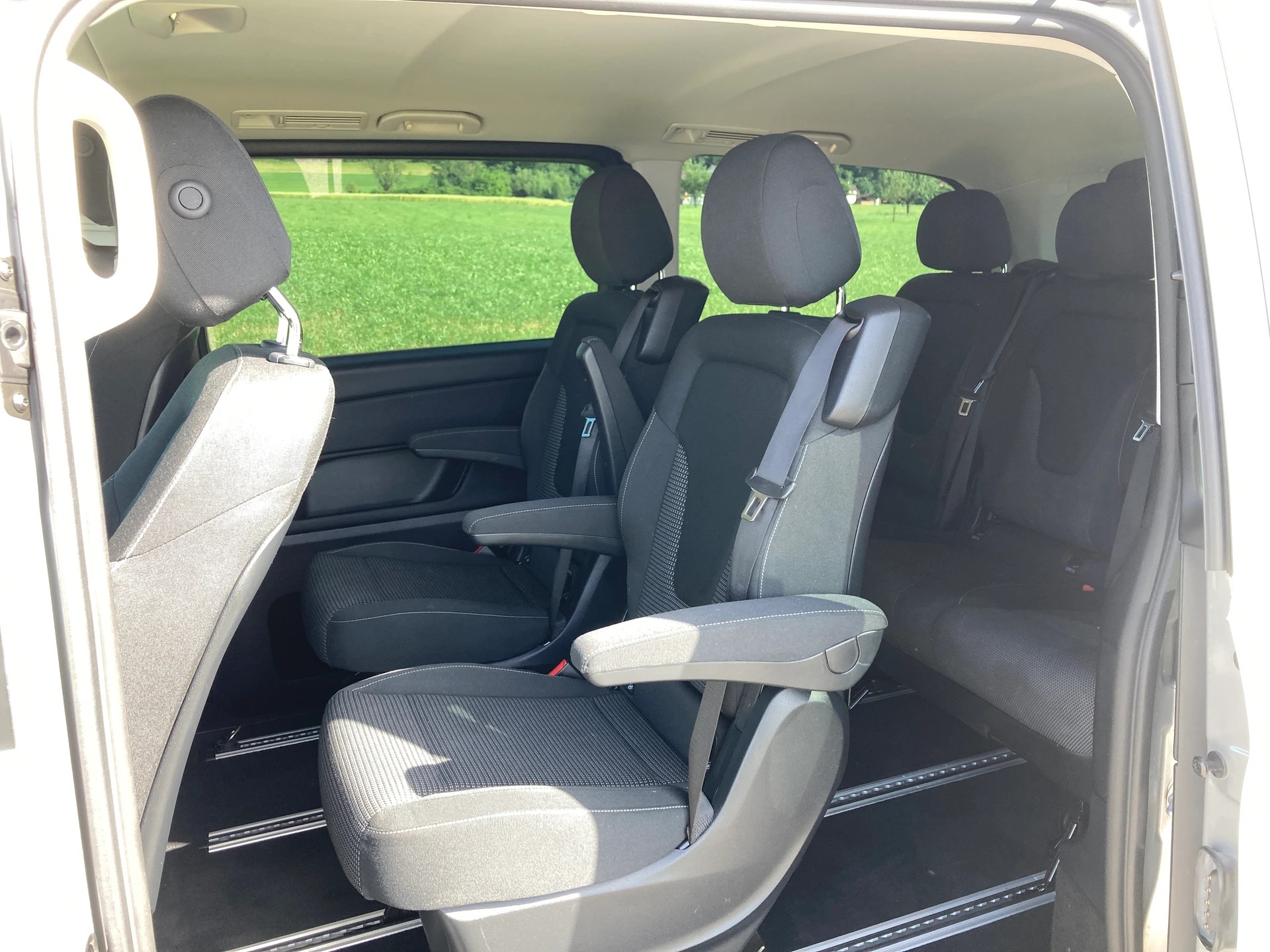 MERCEDES-BENZ V 220 d Trend lang 4Matic 9G-Tronic 7 Sitzer-image-7