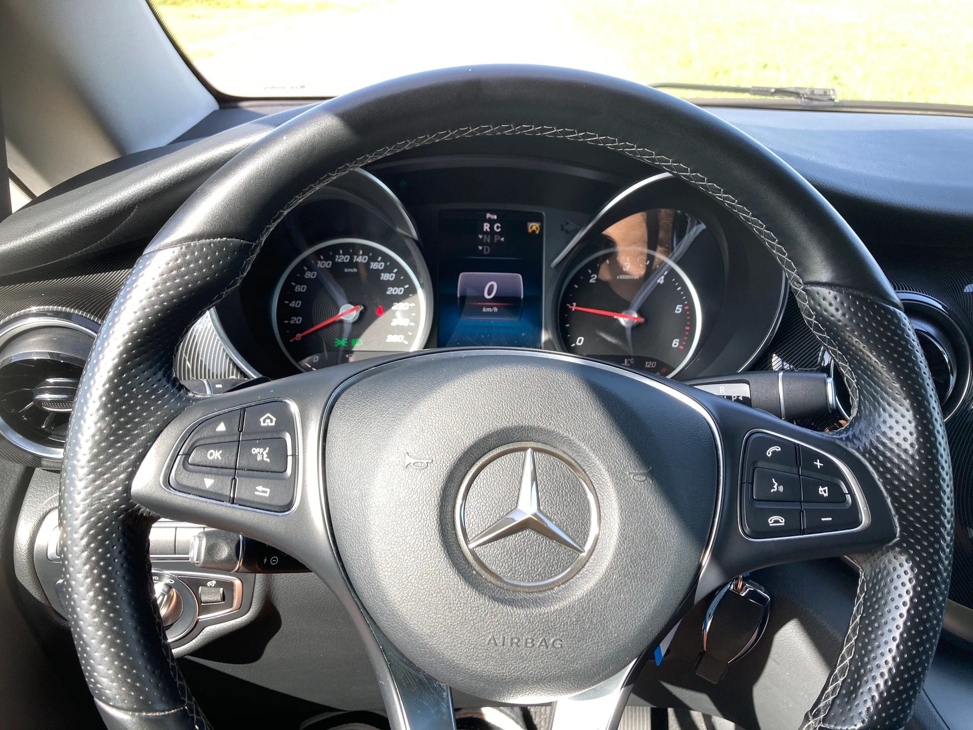MERCEDES-BENZ V 220 d Trend lang 4Matic 9G-Tronic 7 Sitzer-image-13