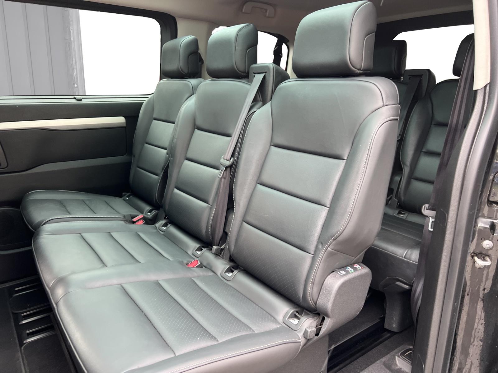 PEUGEOT Traveller Standard 2.0 BlueHDi 180 Allure S/S-image-11