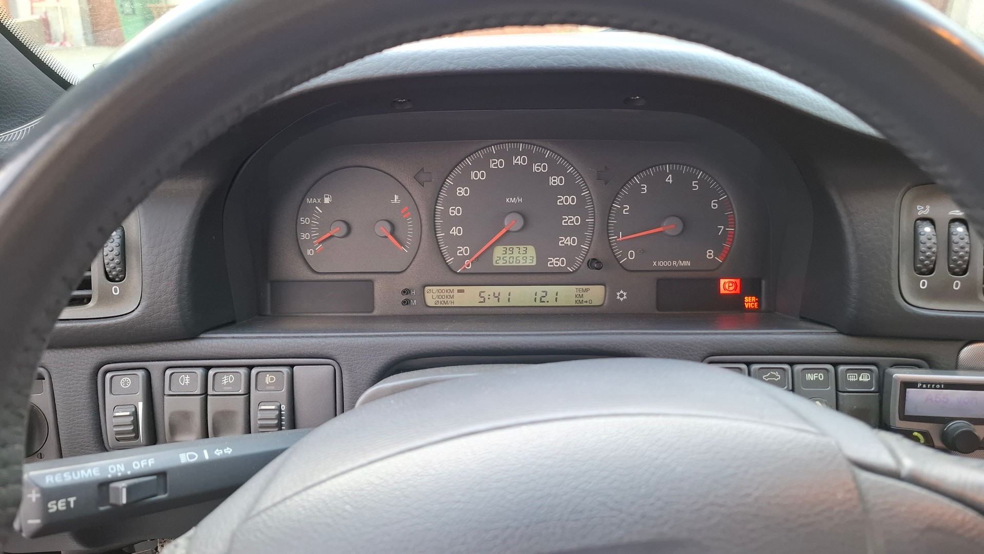 VOLVO C70-image-16