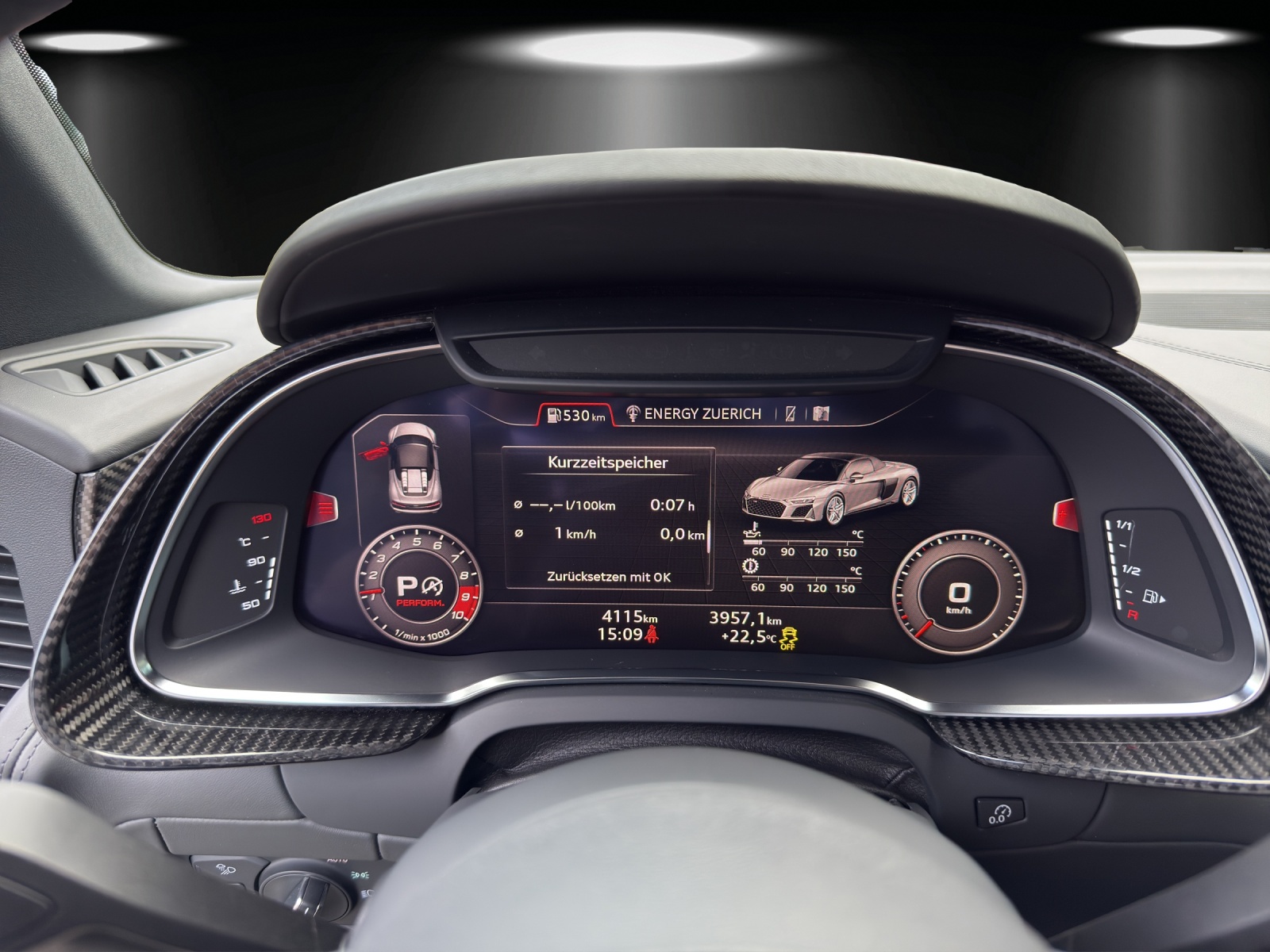 AUDI R8 Spyder performance S-Tronic-image-12