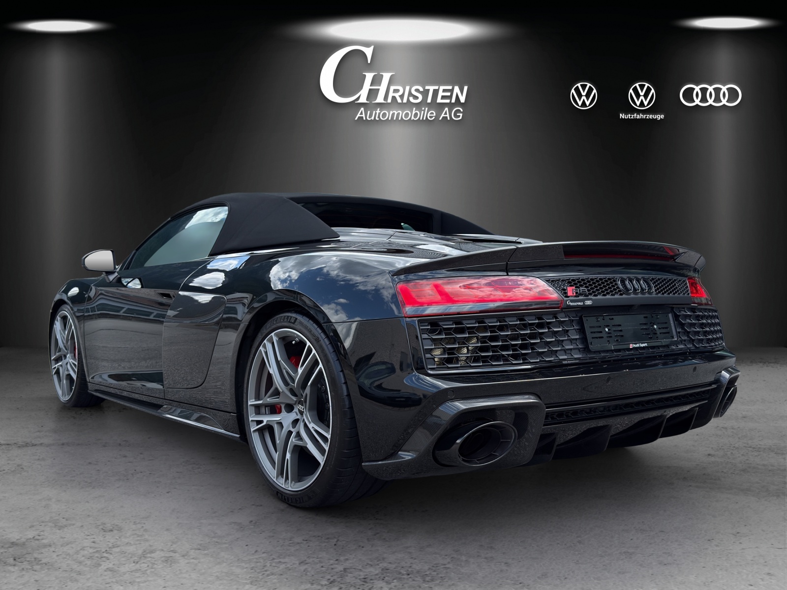 AUDI R8 Spyder performance S-Tronic-showroom-element-3