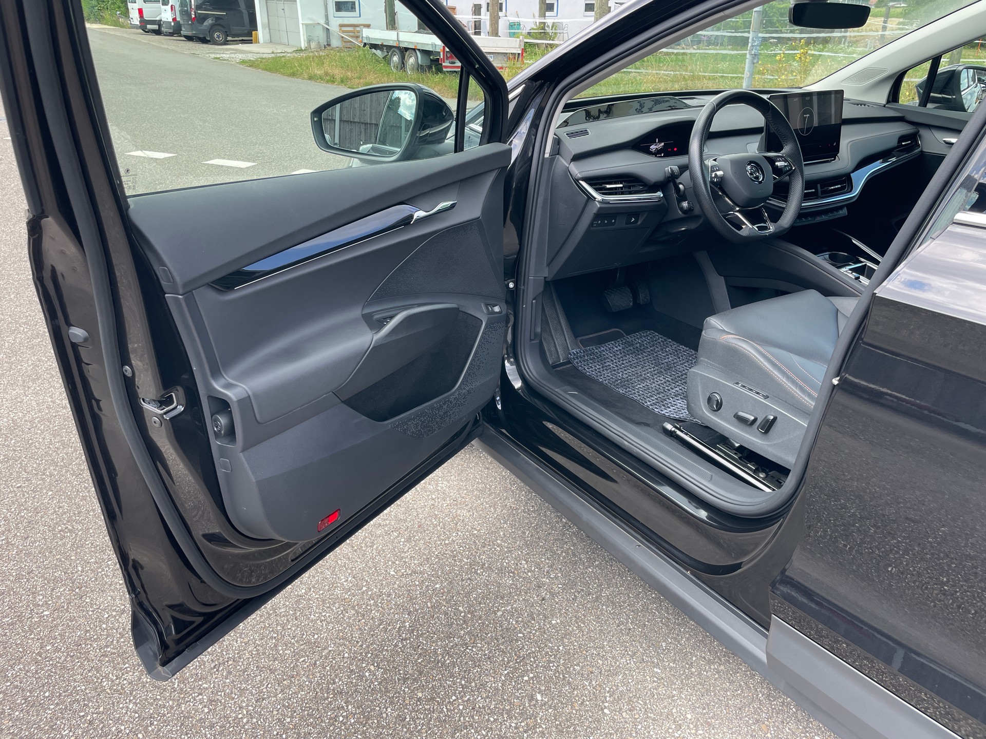 SKODA Enyaq iV 80x-image-13