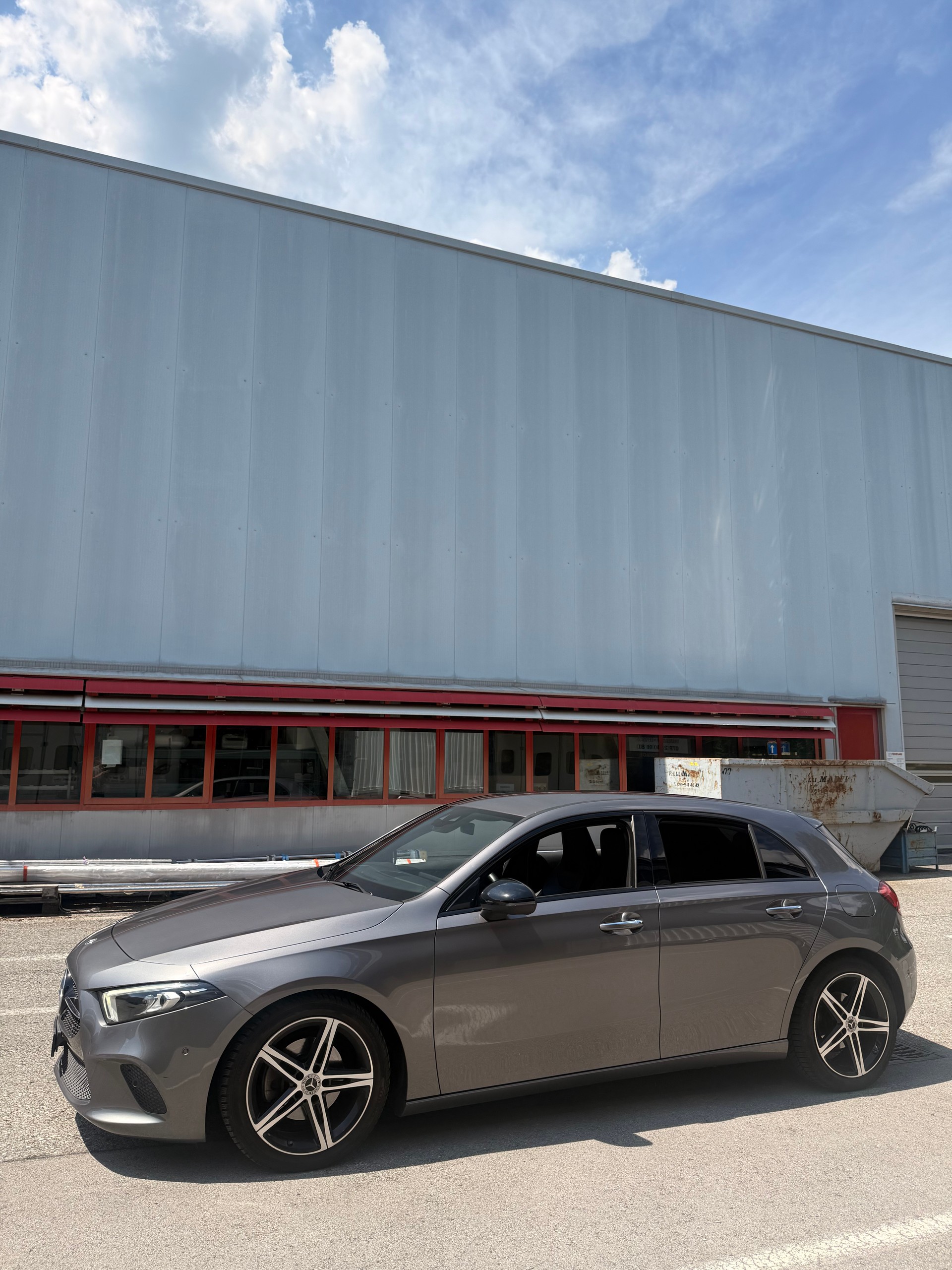 MERCEDES-BENZ A 200 Progressive 7G-DCT-image-5