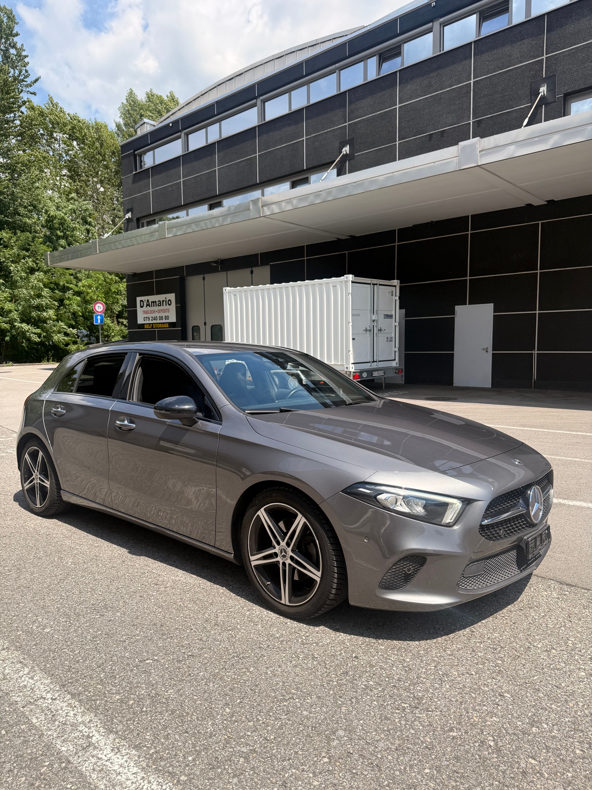 MERCEDES-BENZ A 200 Progressive 7G-DCT-image-1