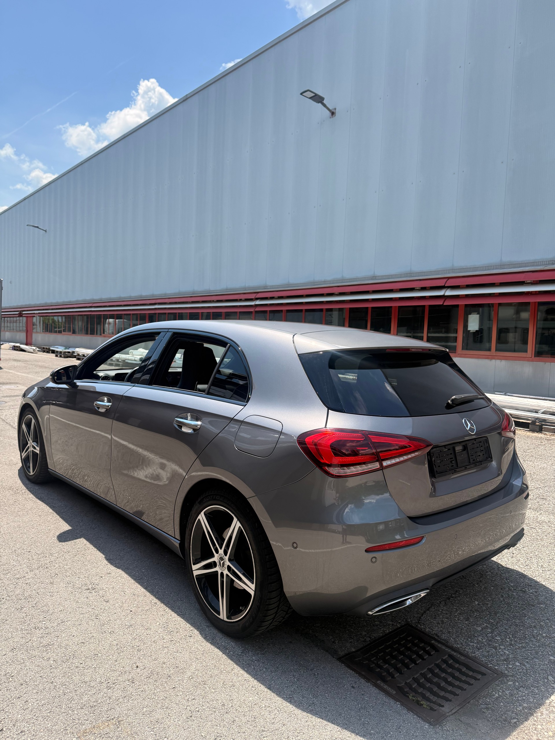MERCEDES-BENZ A 200 Progressive 7G-DCT-image-4