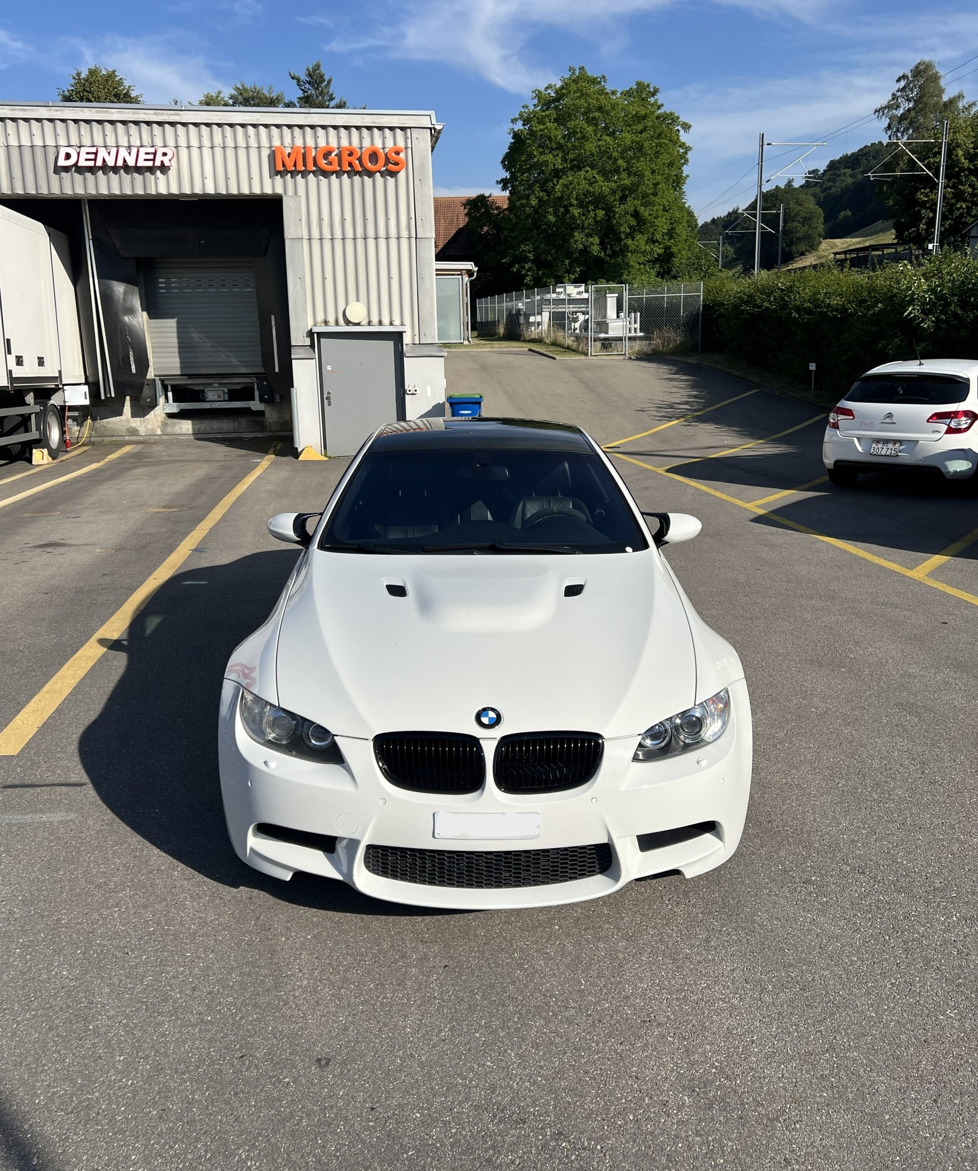 BMW M3 Handschalter-image-0