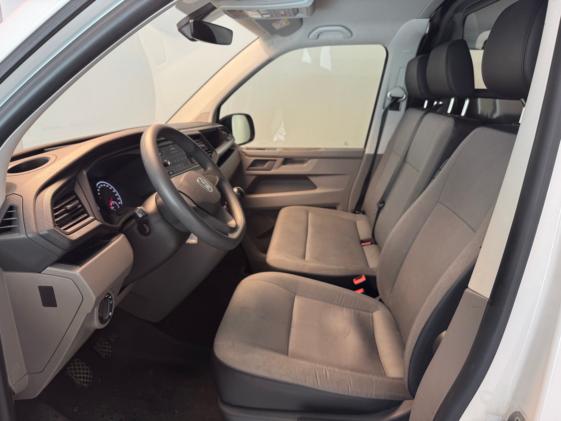 VW T6.1 2.0 TDI-image-8
