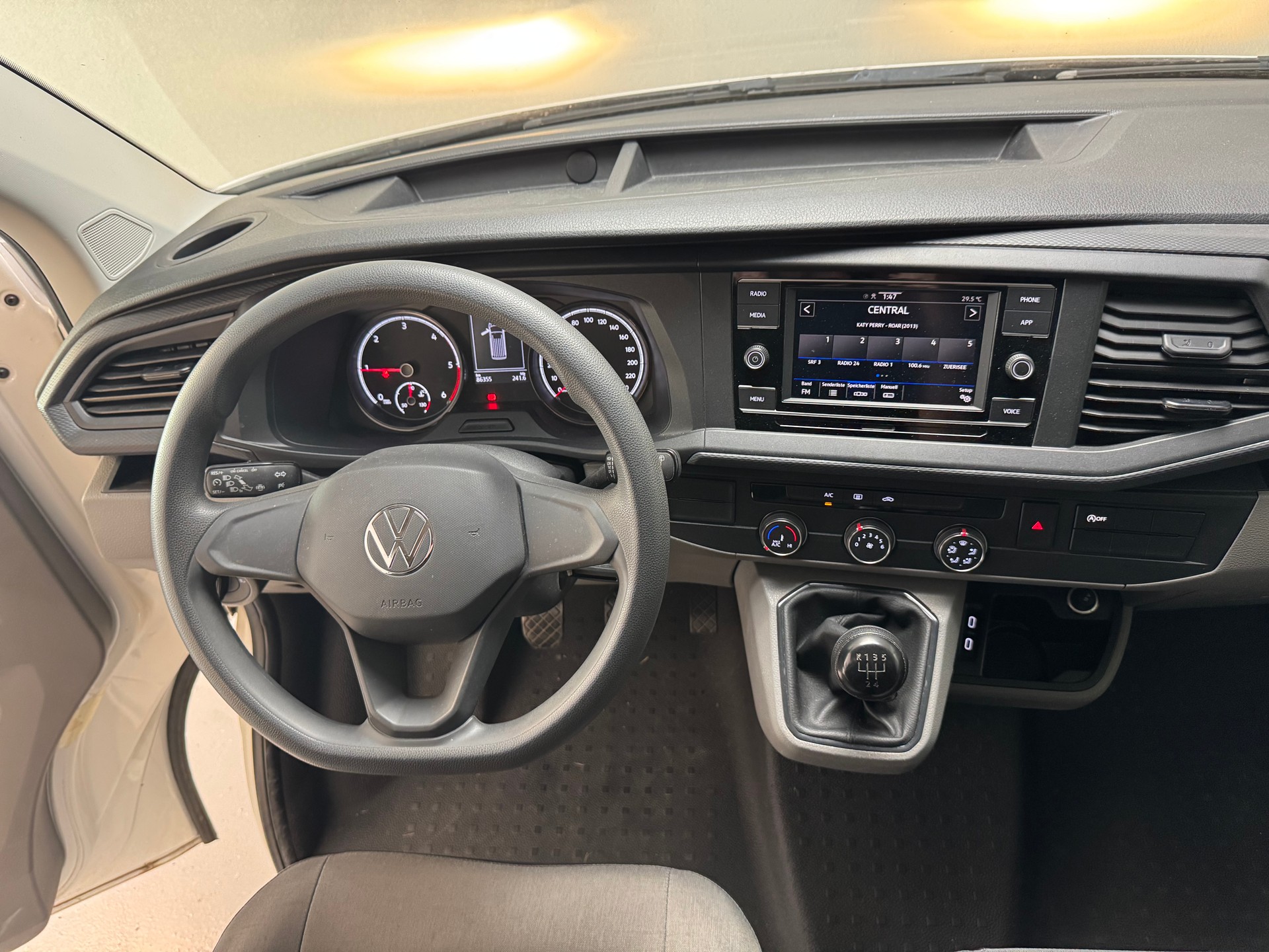 VW T6.1 2.0 TDI-image-7