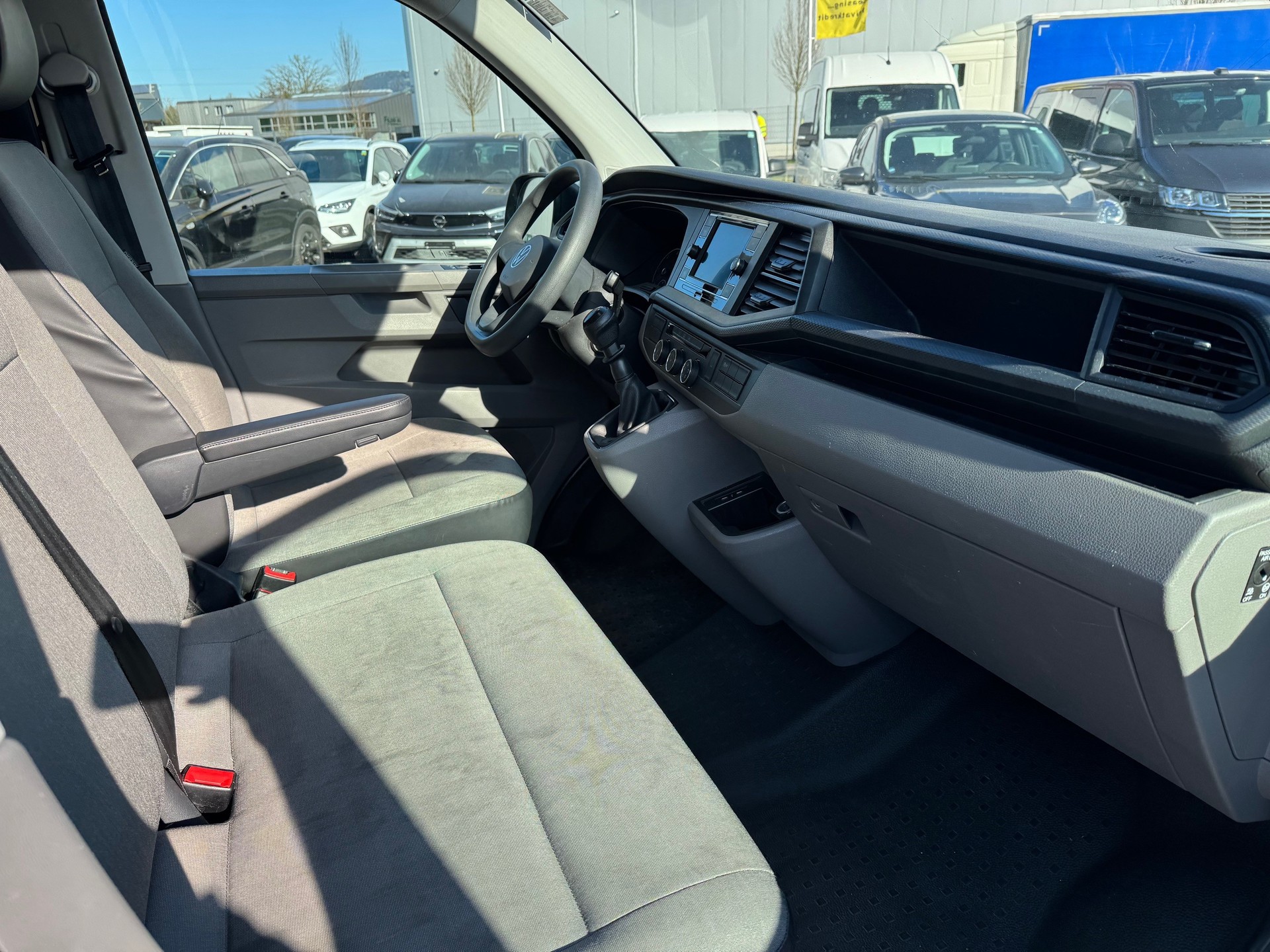 VW T6.1 2.0 TDI-image-9