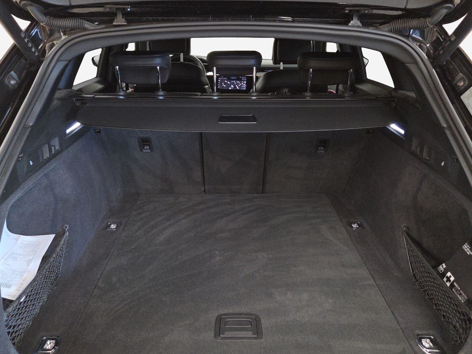 AUDI e-tron 55 Advanced Black Edition quattro-image-13