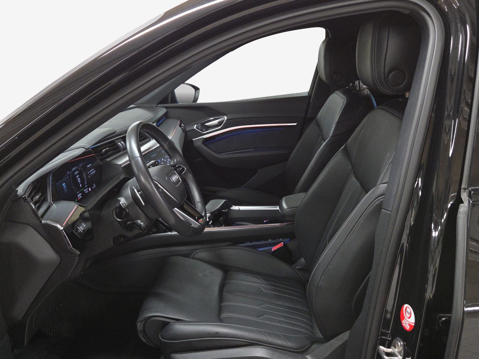 AUDI e-tron 55 Advanced Black Edition quattro-image-8