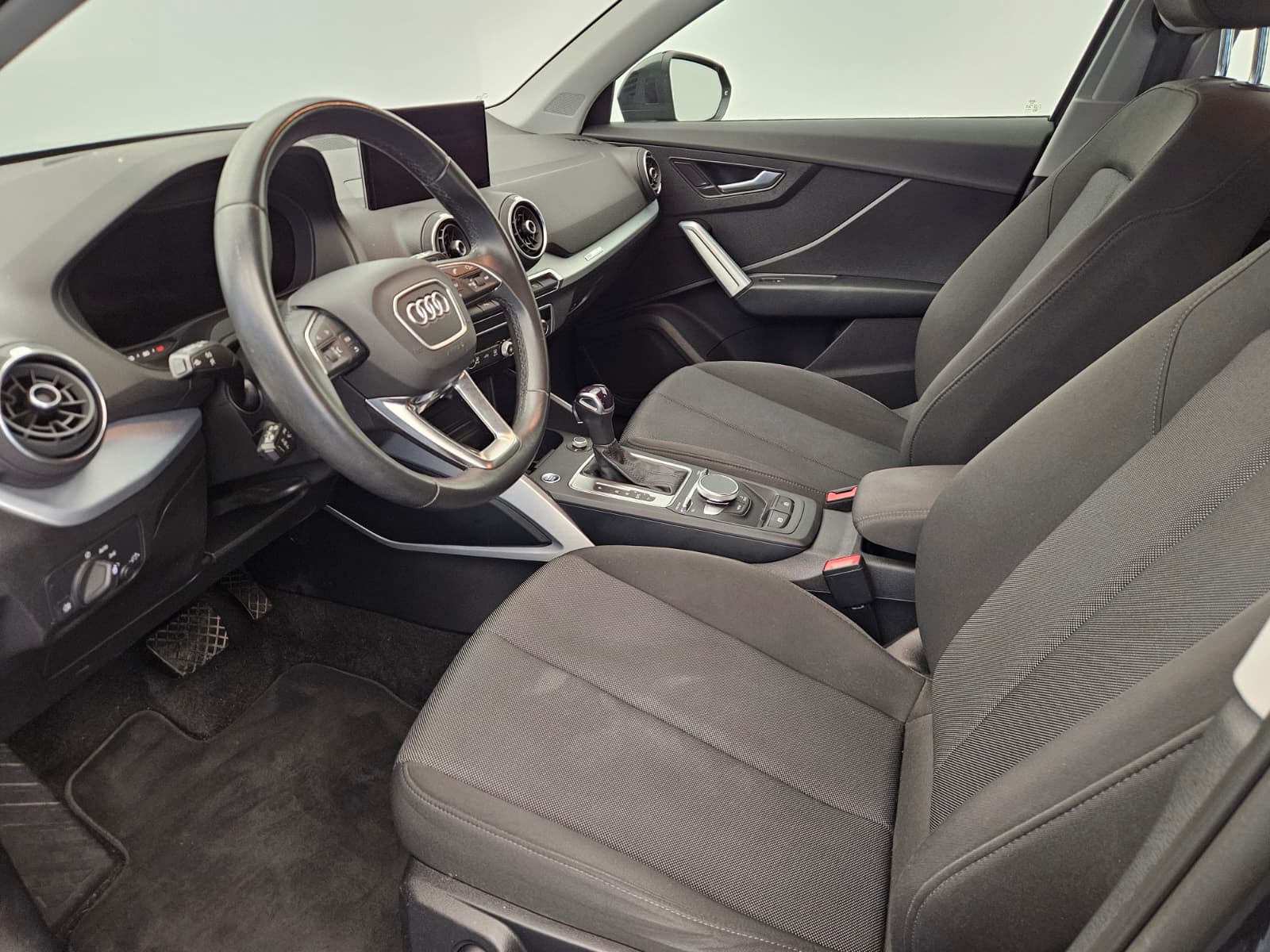 AUDI Q2 35 TFSI S-tronic-image-10