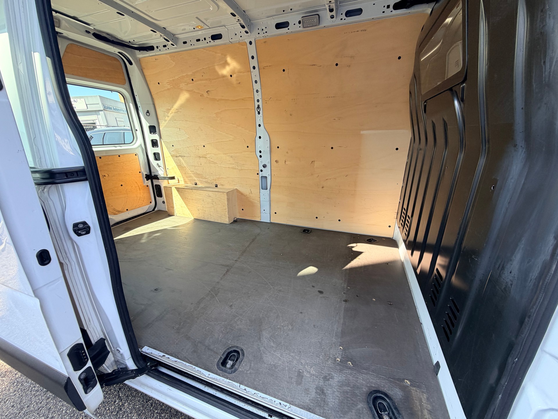 RENAULT Master T35 2.3dCi 135 L2H2-image-11