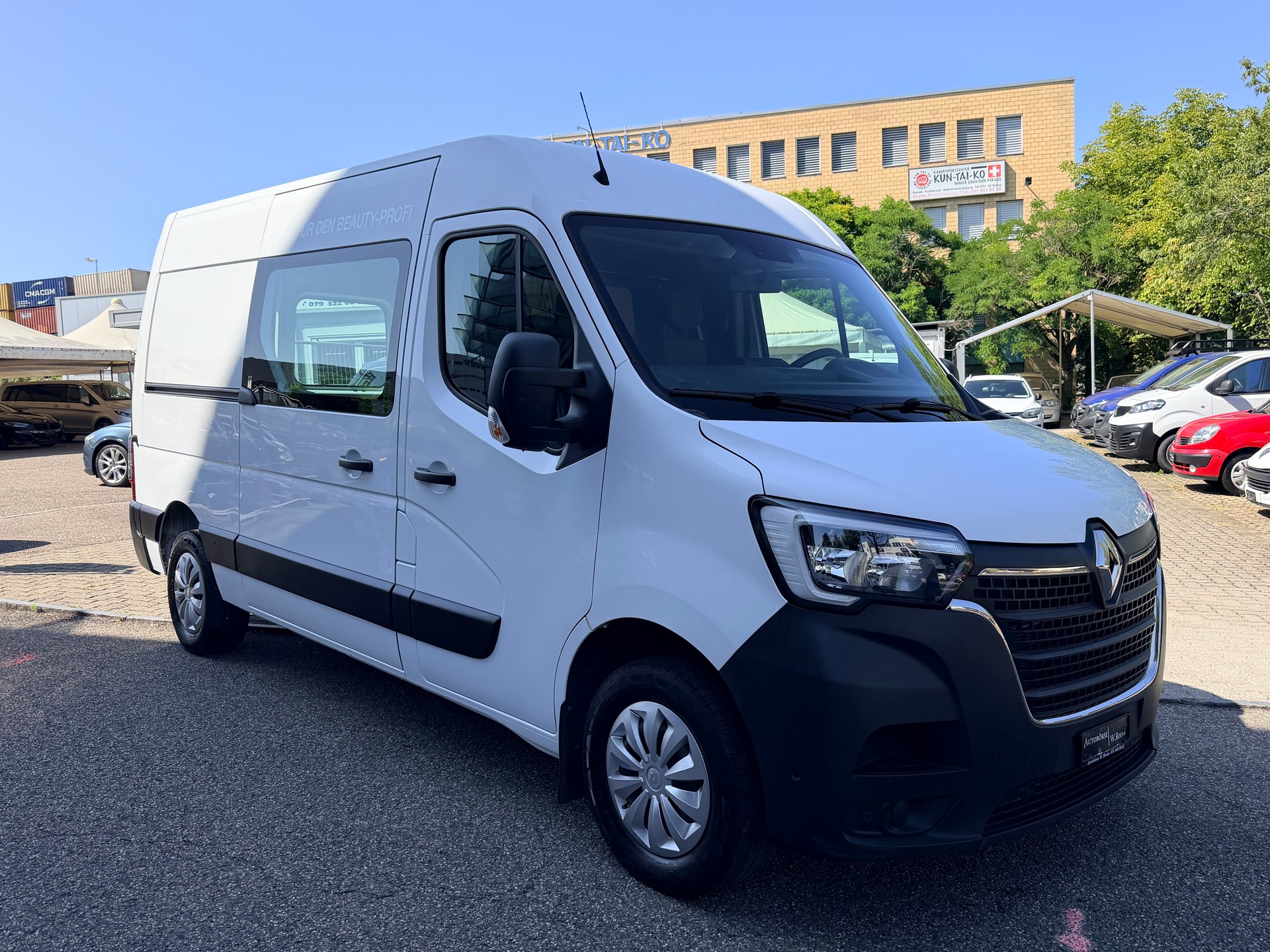 RENAULT Master T35 2.3dCi 135 L2H2-image-0