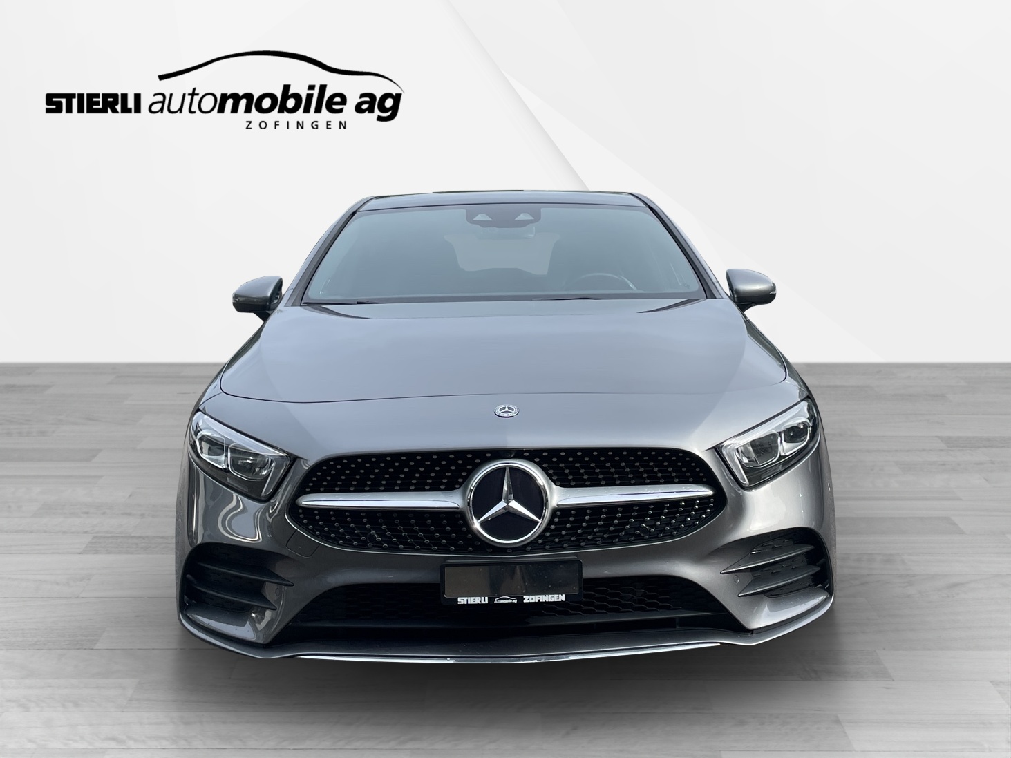 MERCEDES-BENZ A 200 AMG Line-showroom-element-1