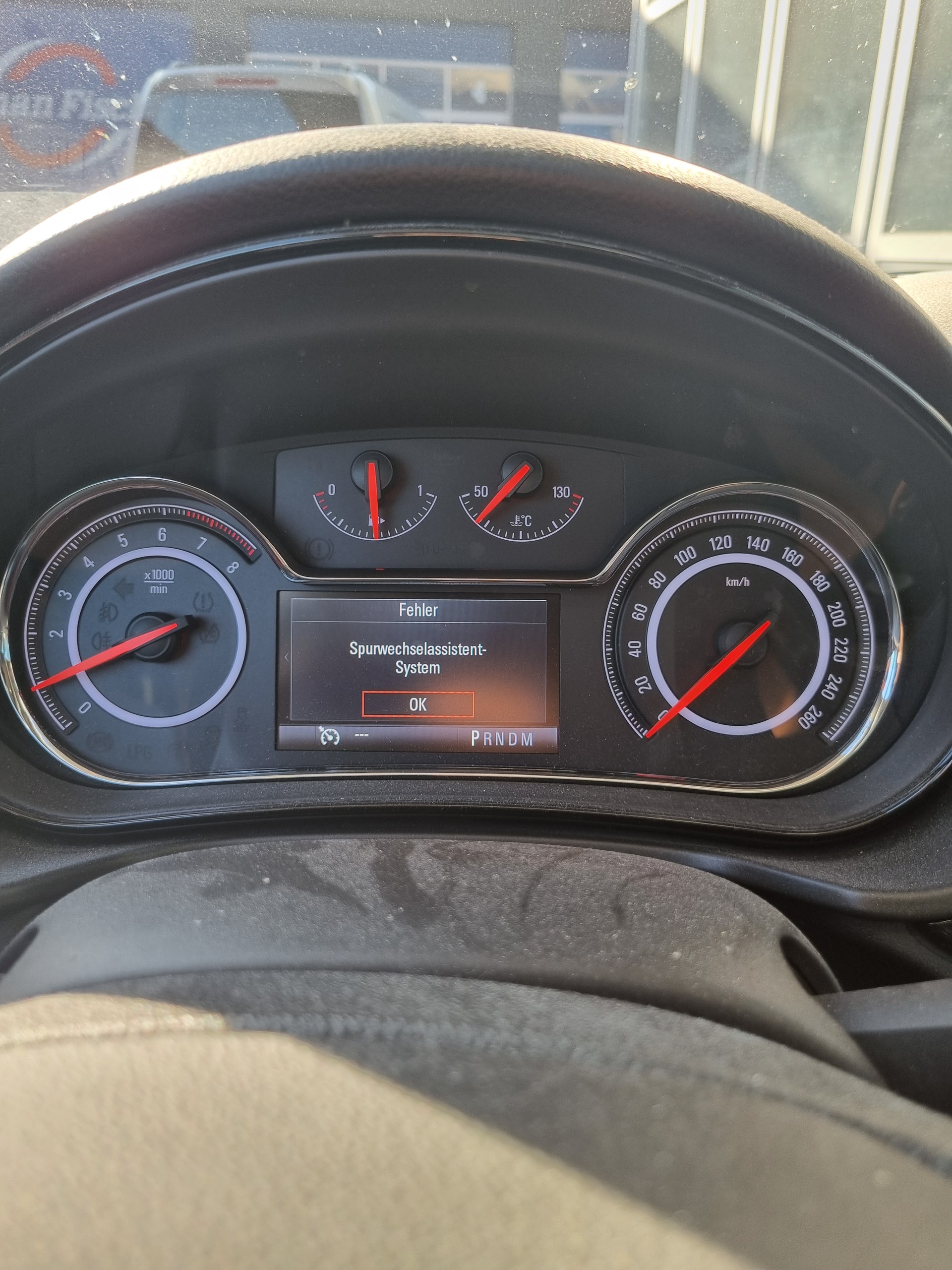 OPEL Insignia Country Tourer 2.0 Turbo 4WD Automatic-image-12