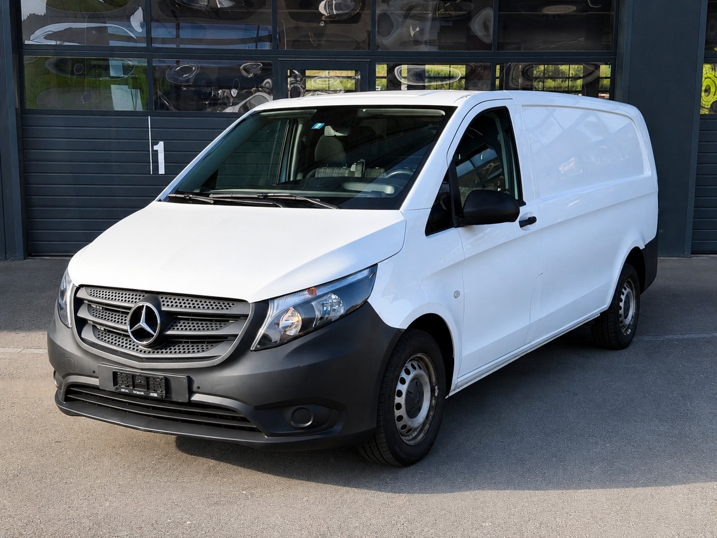 MERCEDES-BENZ Vito 114 Extralang EL | ab MFK | ab Service Automat | ACC | Totwinkel | Klima | Anhängerkupplung-image-0