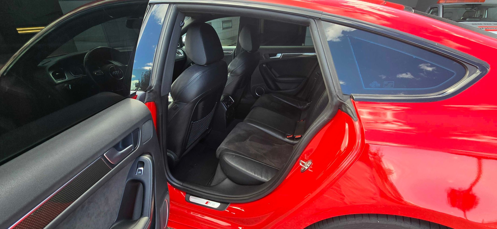 AUDI 3.0 V6 TFSI quattro S-Tronic-image-8