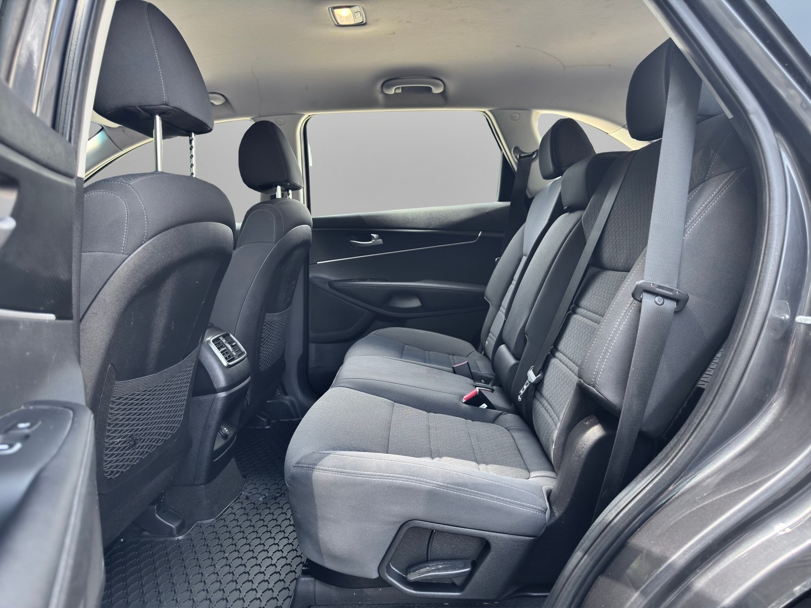 KIA Sorento 2.2 CRDI LX 5P. Automatic-image-10