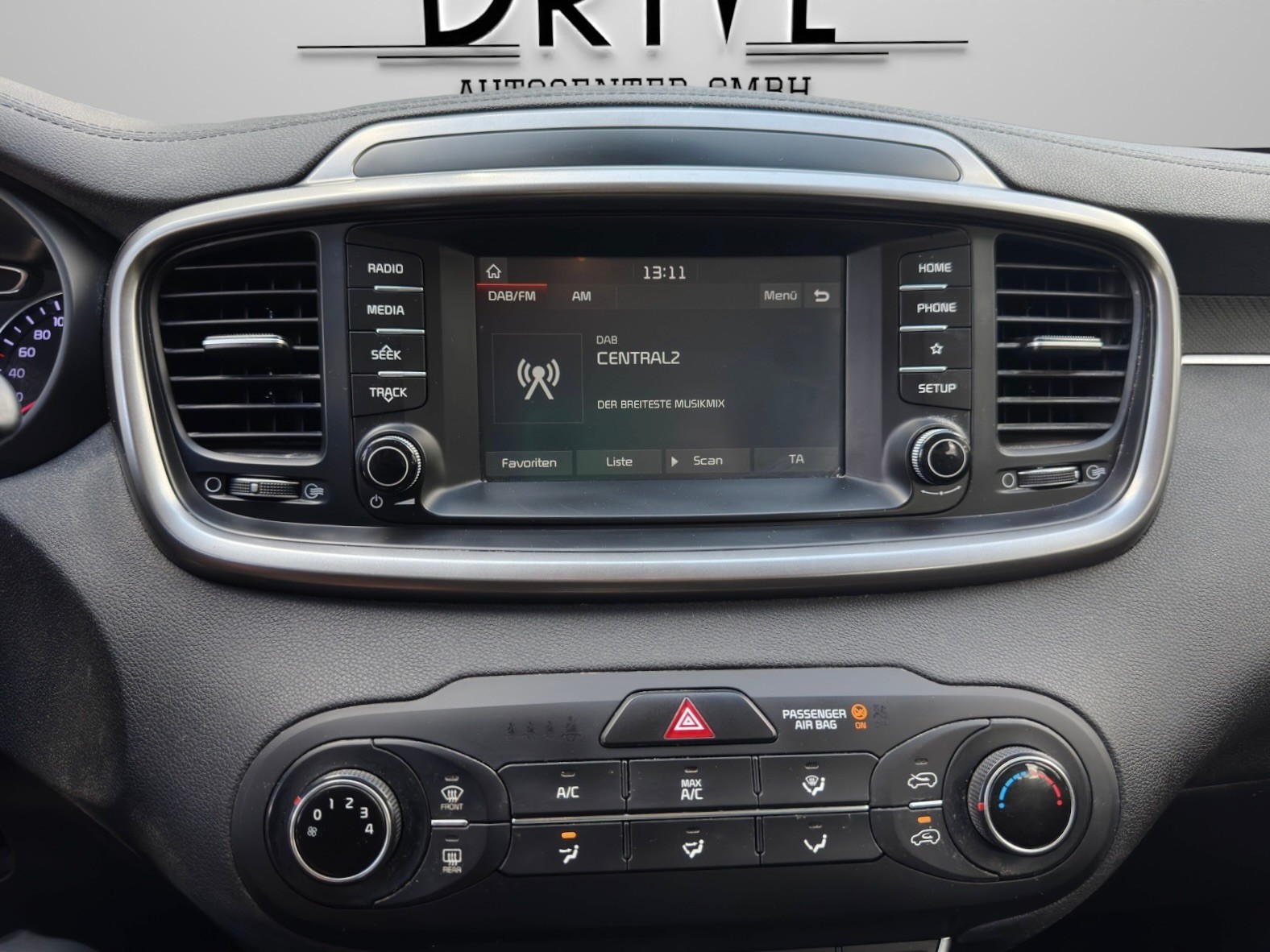 KIA Sorento 2.2 CRDI LX 5P. Automatic-image-14