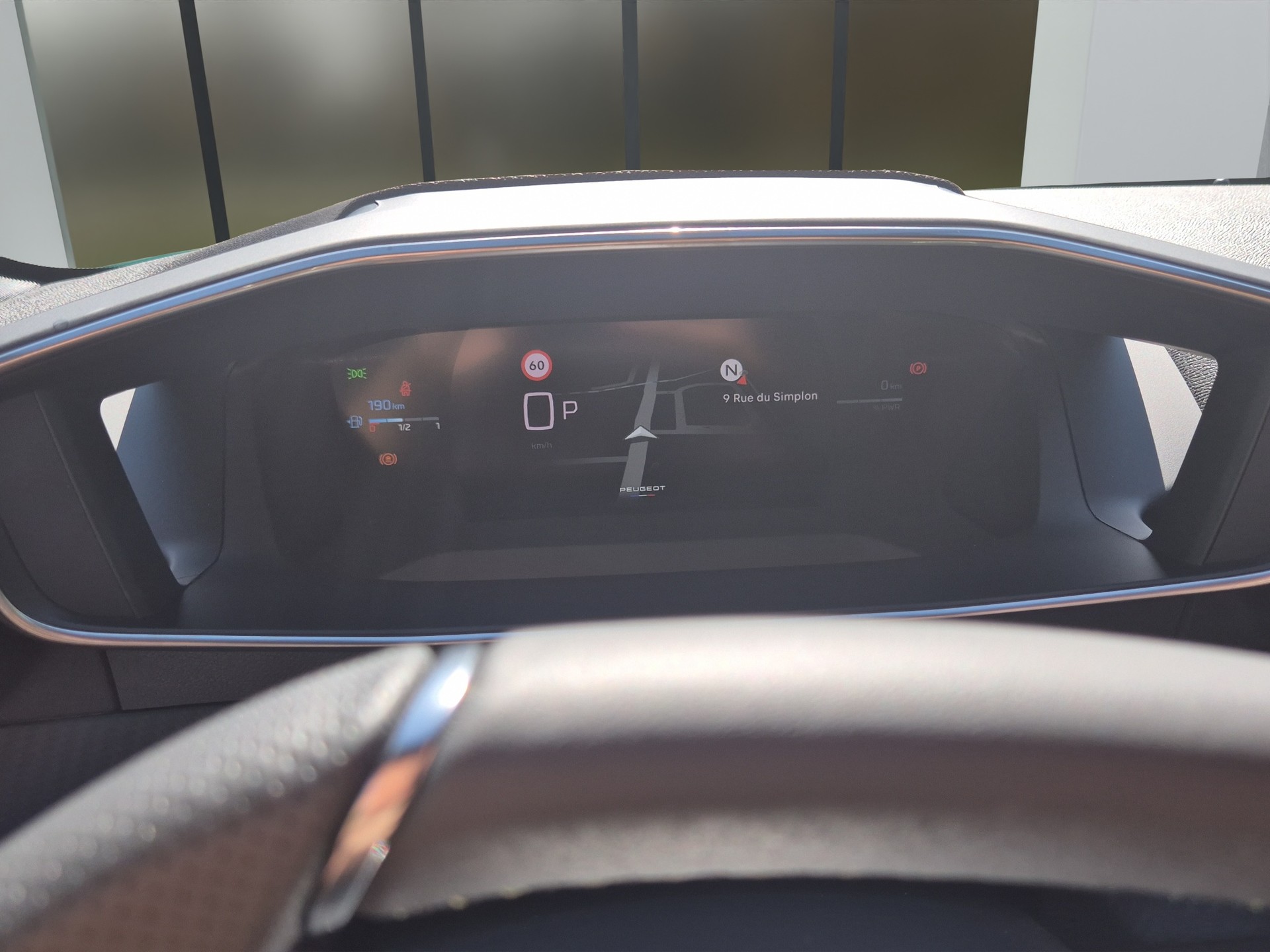 PEUGEOT 208 1.2 Hybrid 145 GT Exclusive-image-9