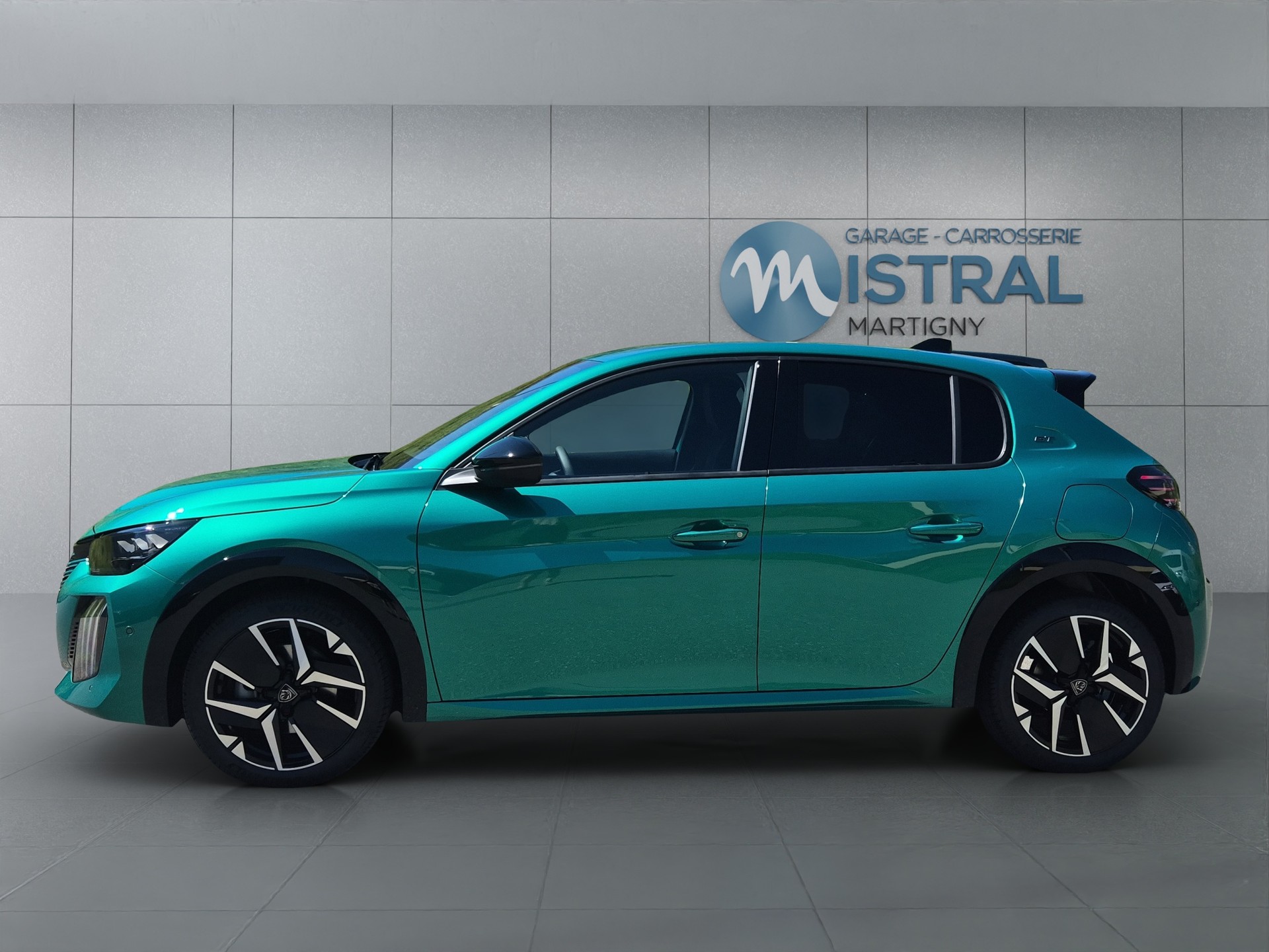 PEUGEOT 208 1.2 Hybrid 145 GT Exclusive-image-2