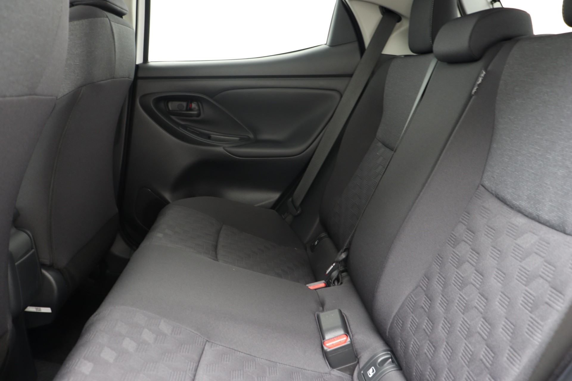 TOYOTA Yaris 1.5 VVT-i HSD Trend-image-9