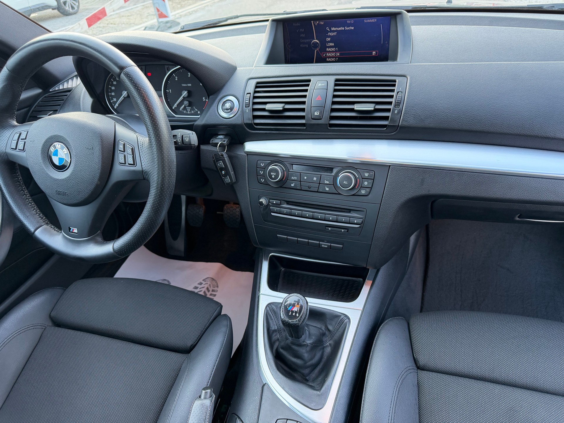 BMW 123d Coupé-image-12