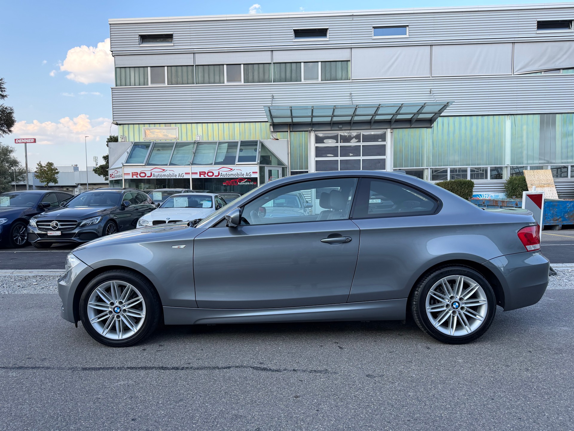 BMW 123d Coupé-image-0