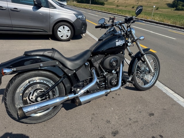 HARLEY-DAVIDSON FXSTBI Deuce mit 9400 km Sissy Bar neue Bereifung neue Batterie ab MFK-image-2