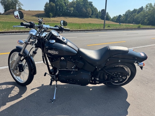 HARLEY-DAVIDSON FXSTBI Deuce mit 9400 km Sissy Bar neue Bereifung neue Batterie ab MFK-image-3