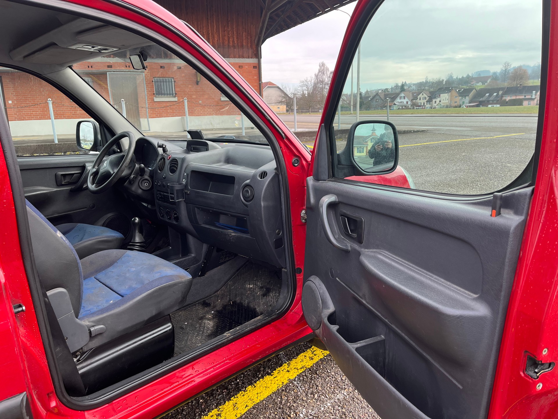 PEUGEOT Partner 1.4 190C Swiss Pack-image-10