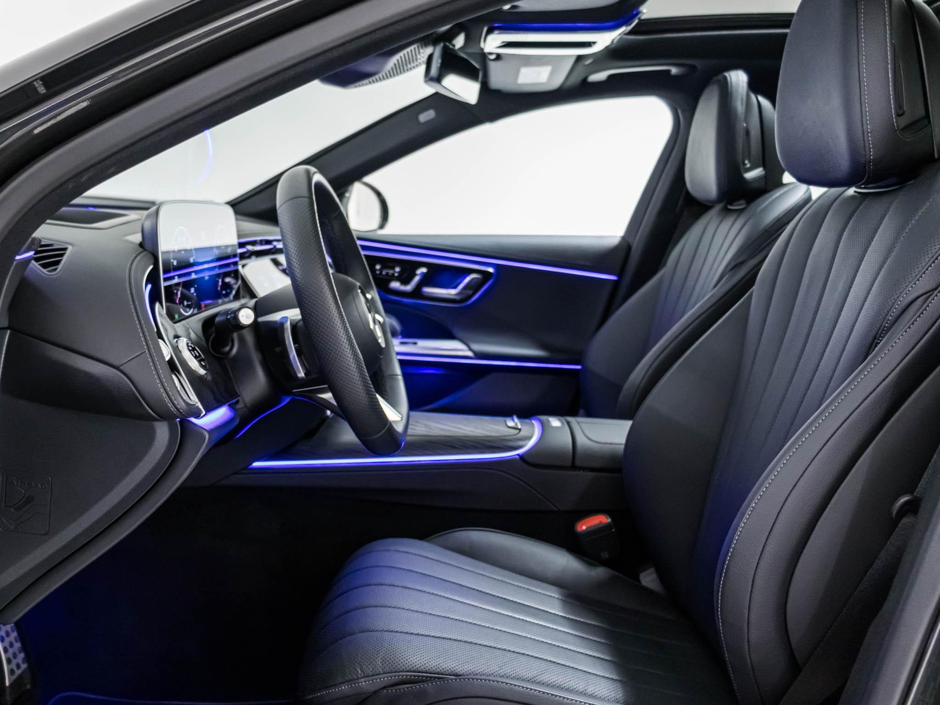 MERCEDES-BENZ E 200 4MATIC T-Modell-image-6