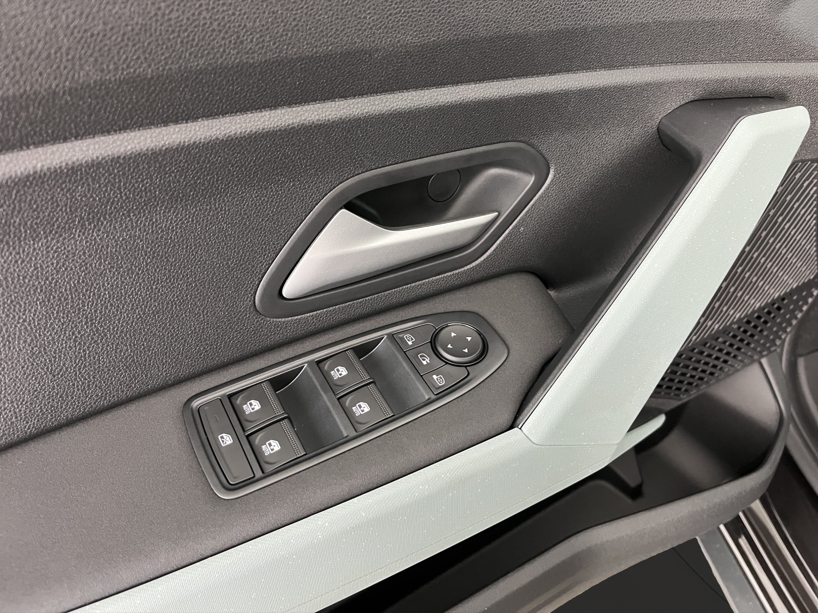 DACIA Bigster 1.2 Hybrid Extreme 4WD-image-12
