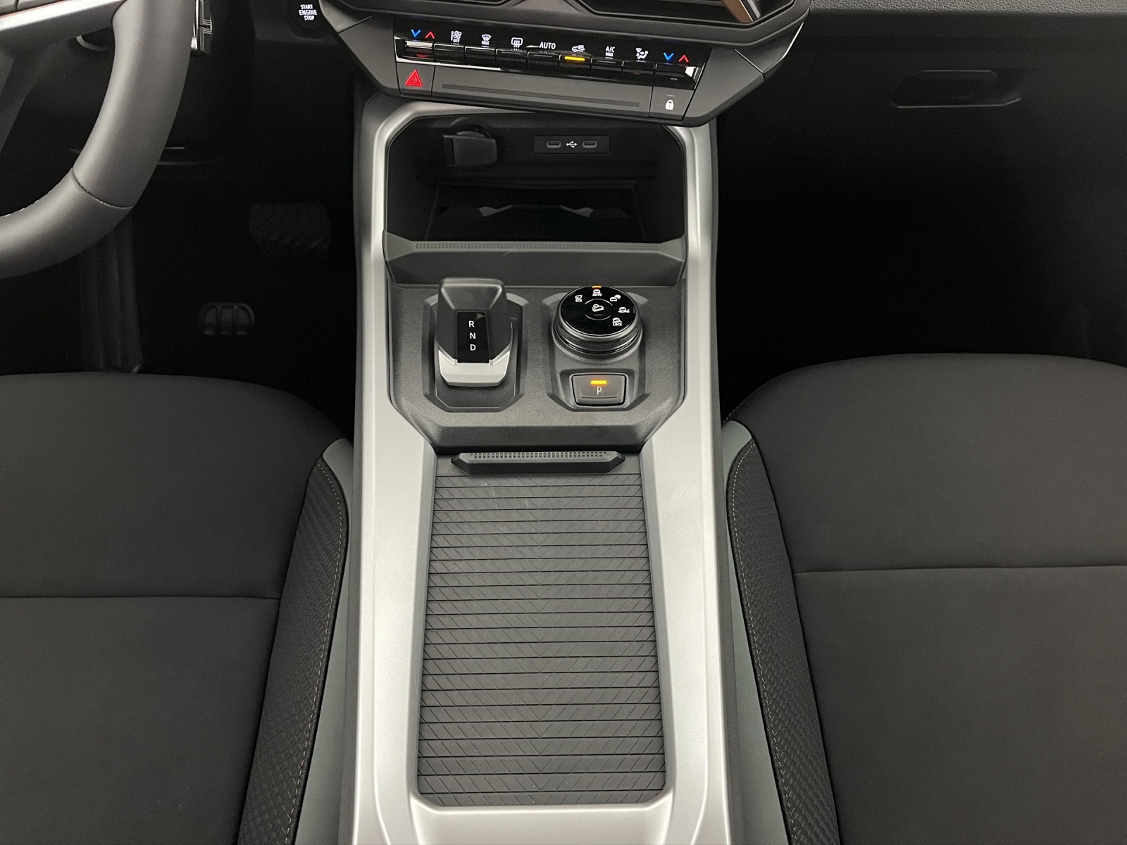 DACIA Bigster 1.2 Hybrid Extreme 4WD-image-13