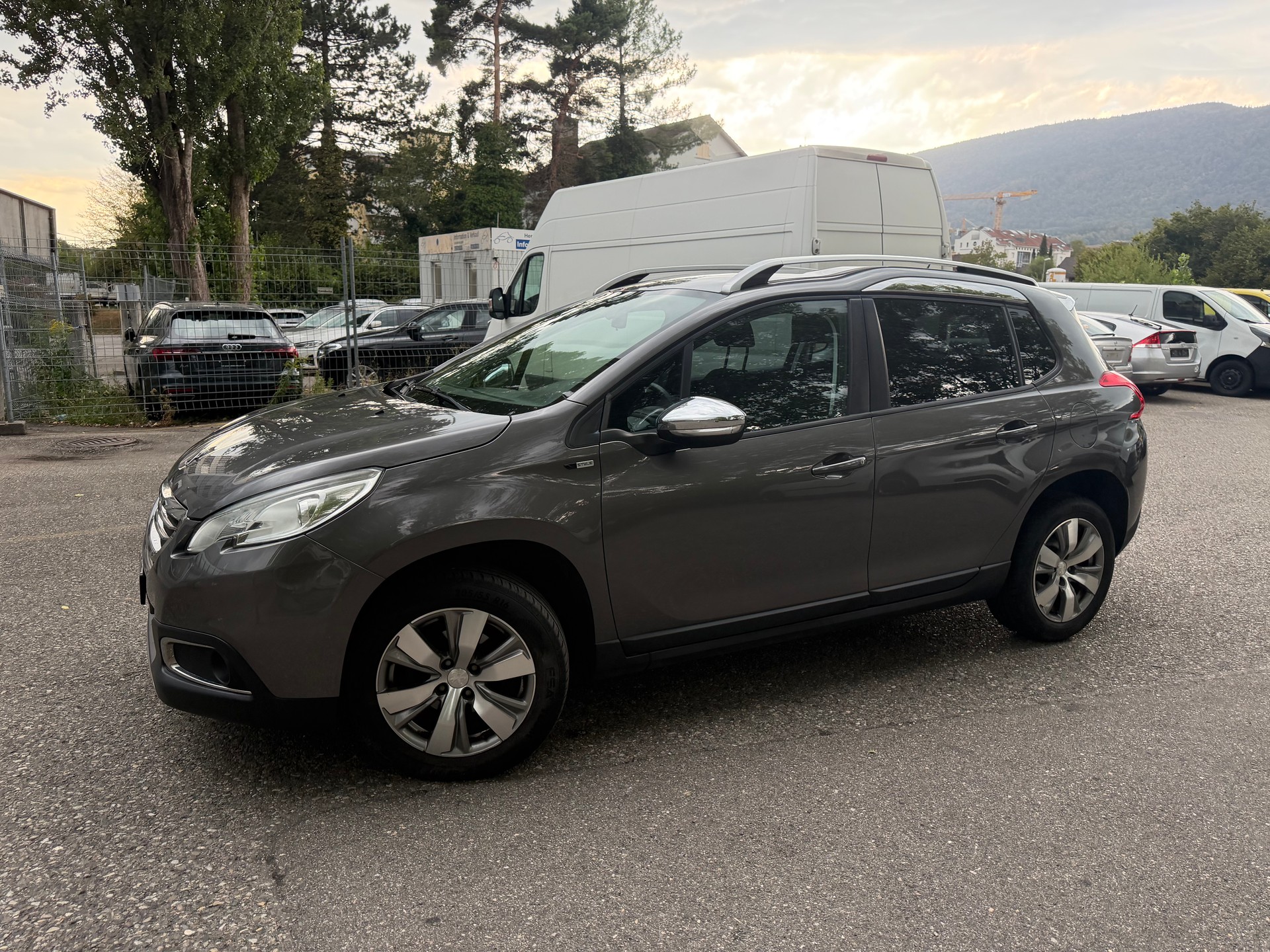 PEUGEOT 2008 1.6 e-HDi Style EGS6 ** Navigation ** Klima-auto ** Tempomat ** PDC H ** Frisch Ab MFK 04.08.2026-image-8