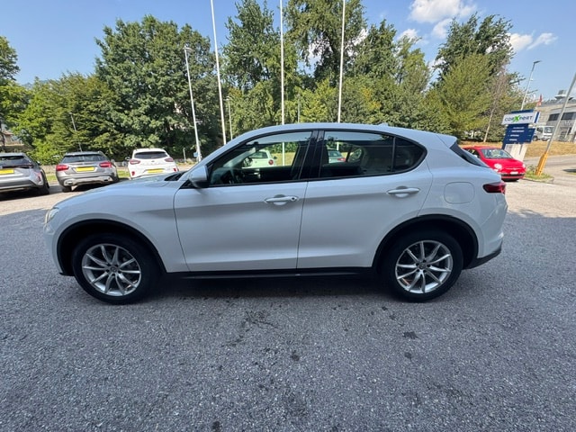 ALFA ROMEO Stelvio 2.0 Super Q4 Automatic-image-2