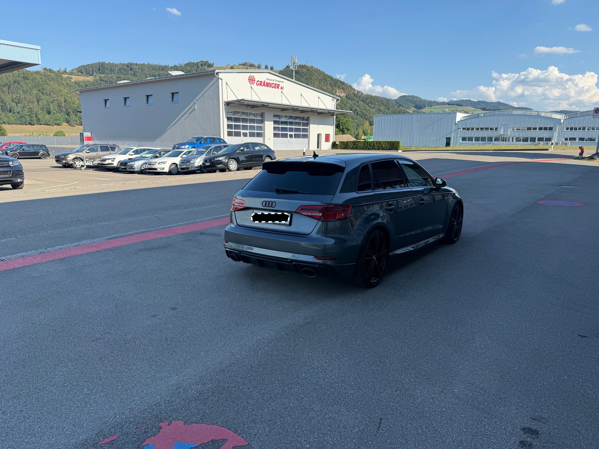 AUDI 2.5 T FSI quattro S-Tronic / • Sternenhimmel / 8-fach bereift / • Matrix-LED-Scheinwerfer-image-13