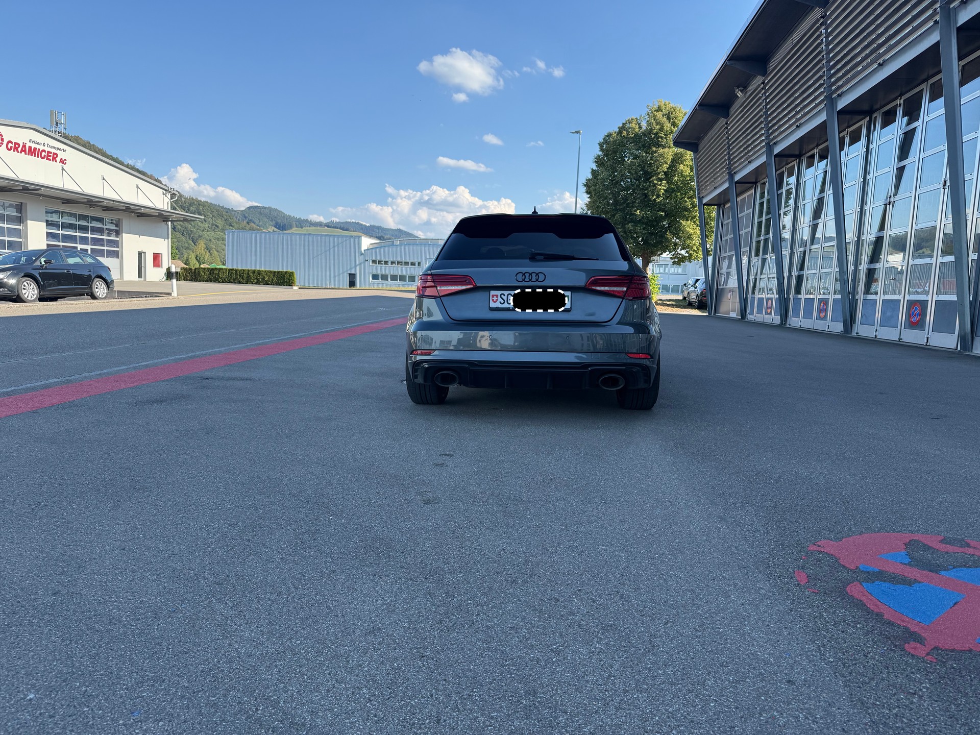 AUDI 2.5 T FSI quattro S-Tronic / • Sternenhimmel / 8-fach bereift / • Matrix-LED-Scheinwerfer-image-14