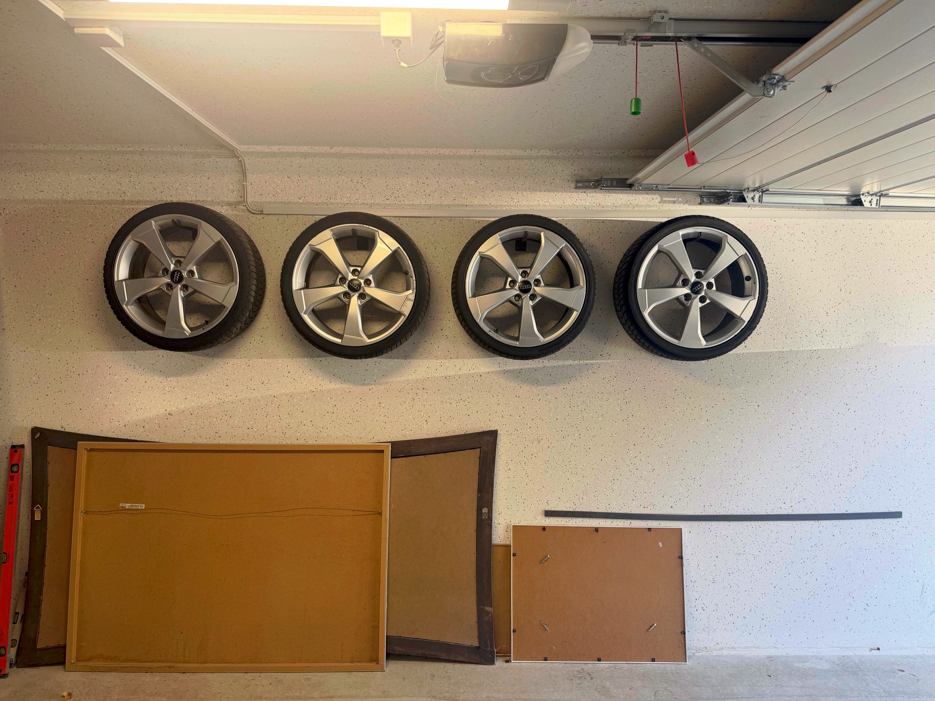AUDI 2.5 T FSI quattro S-Tronic / • Sternenhimmel / 8-fach bereift / • Matrix-LED-Scheinwerfer-image-12